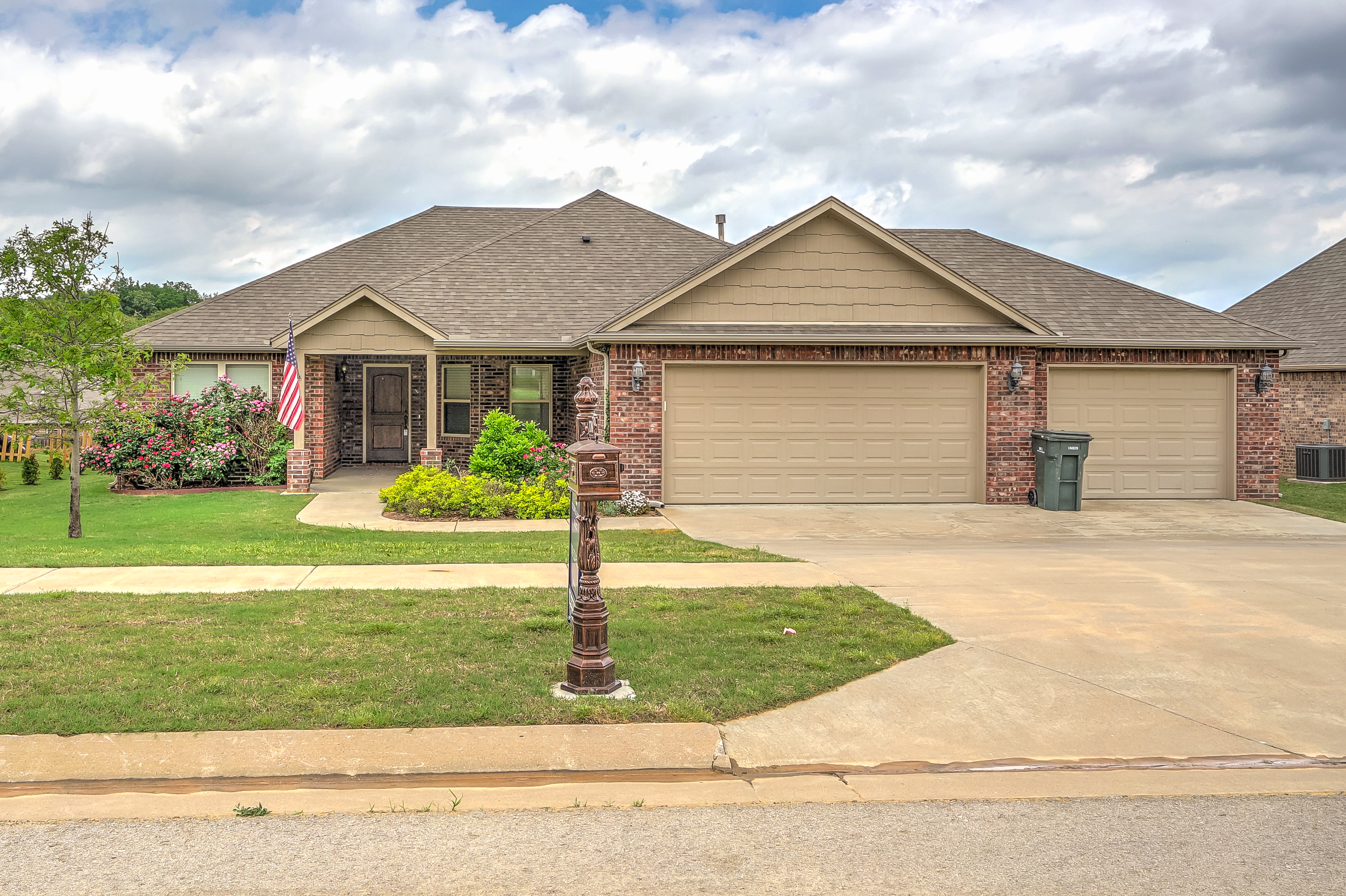 1789 S Stephanie Street Property Photo 1
