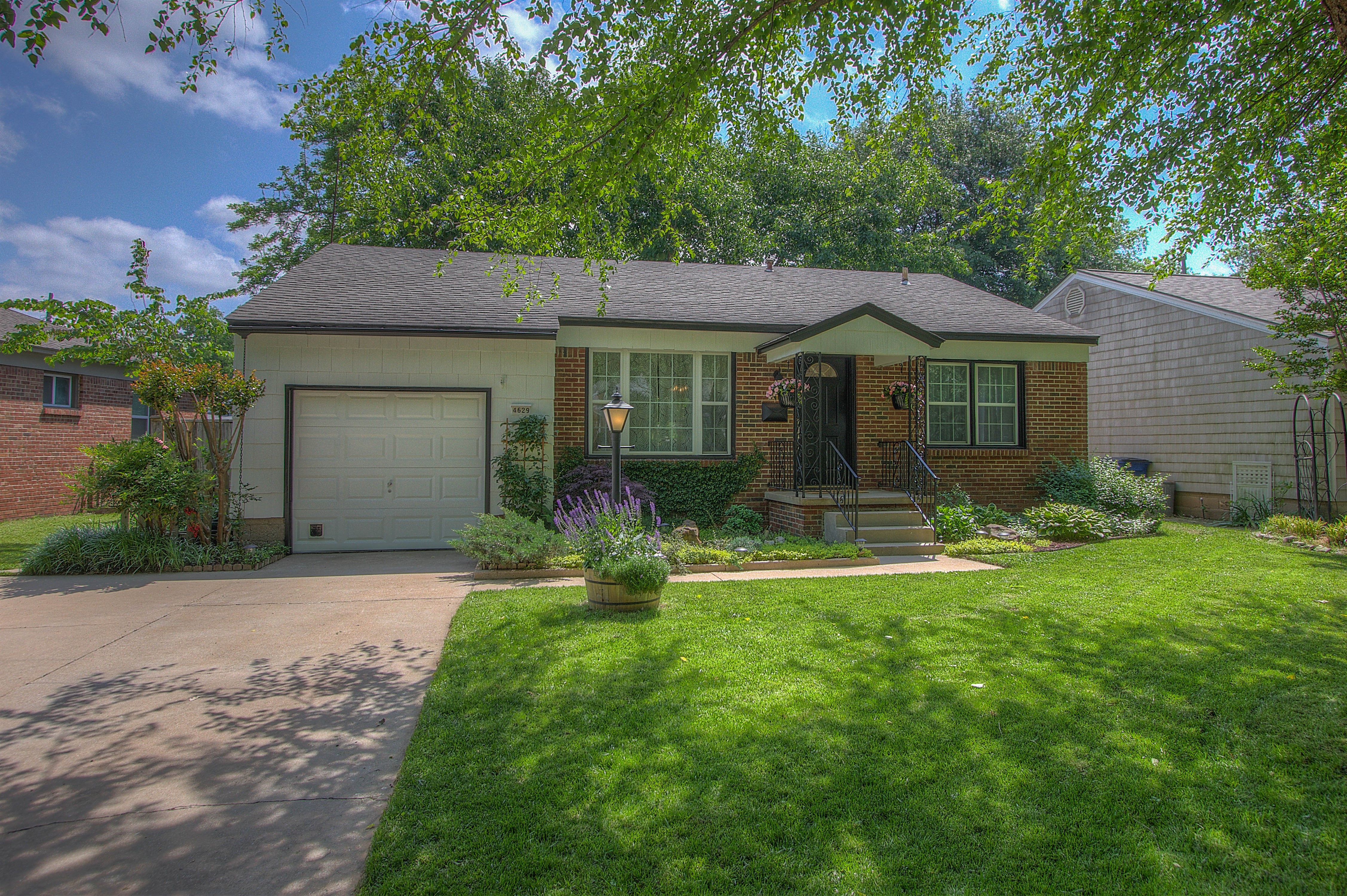 4629 S Saint Louis Avenue Property Photo 1