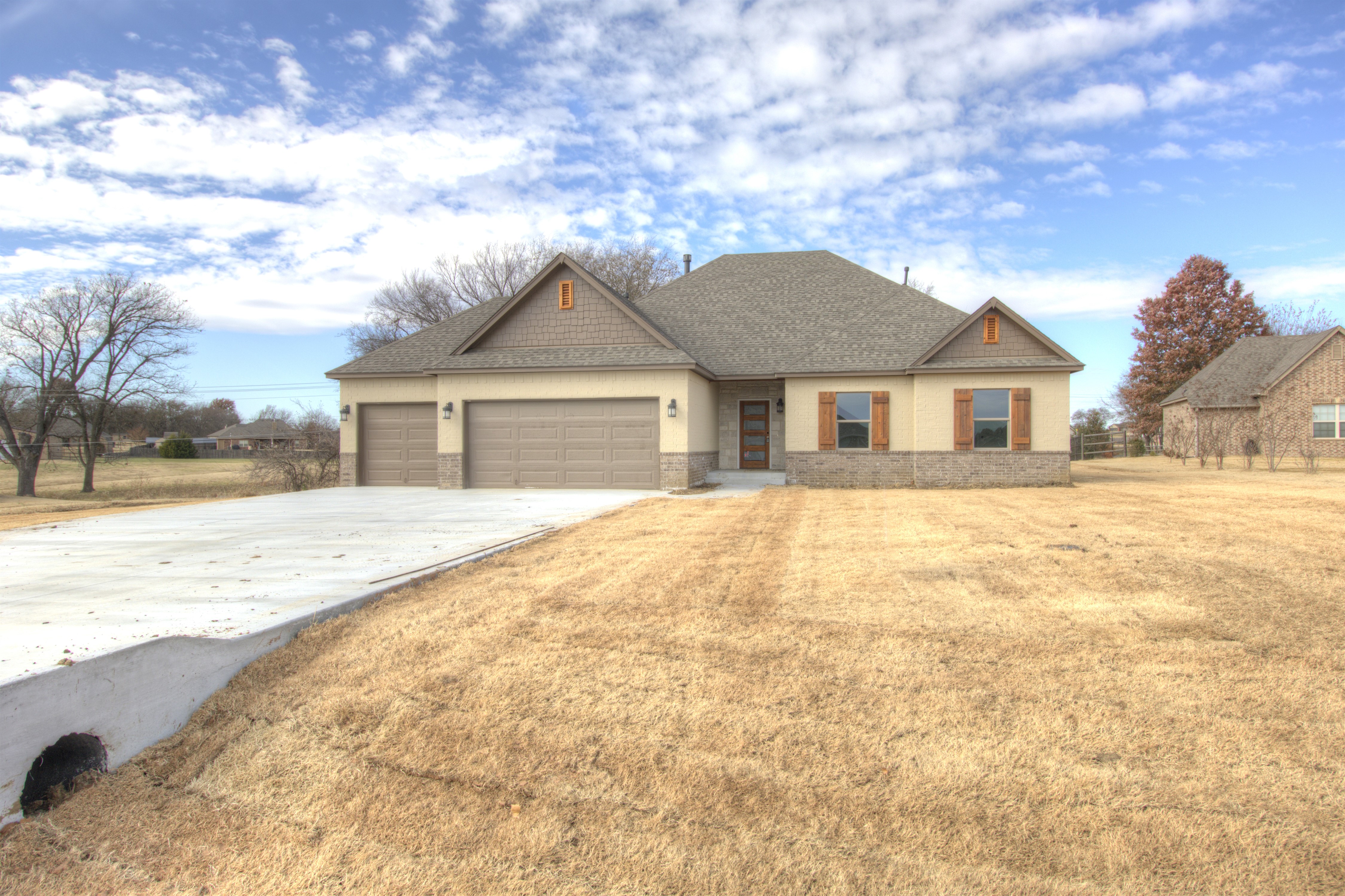 21796 Summit Trail Property Photo 1