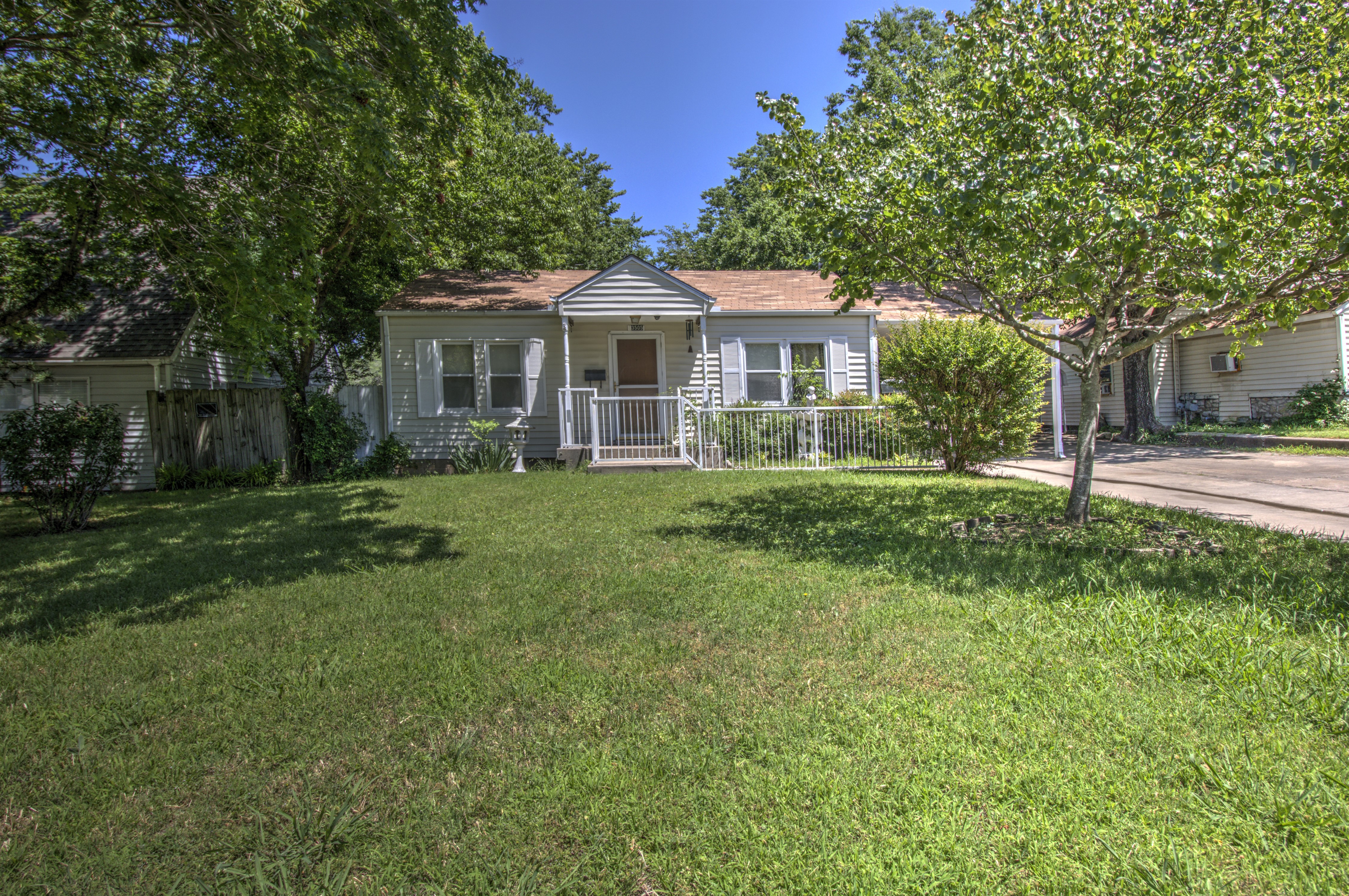 3505 E 27th Place Property Photo 1