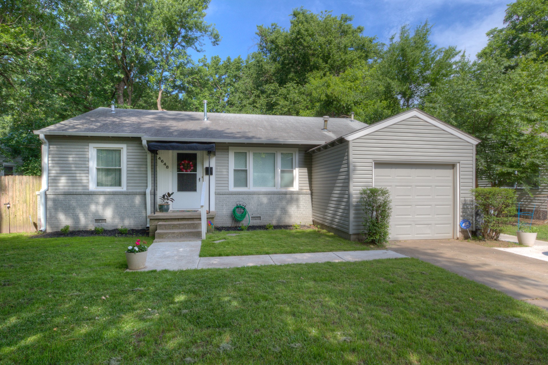 4648 S Rockford Avenue Property Photo 1