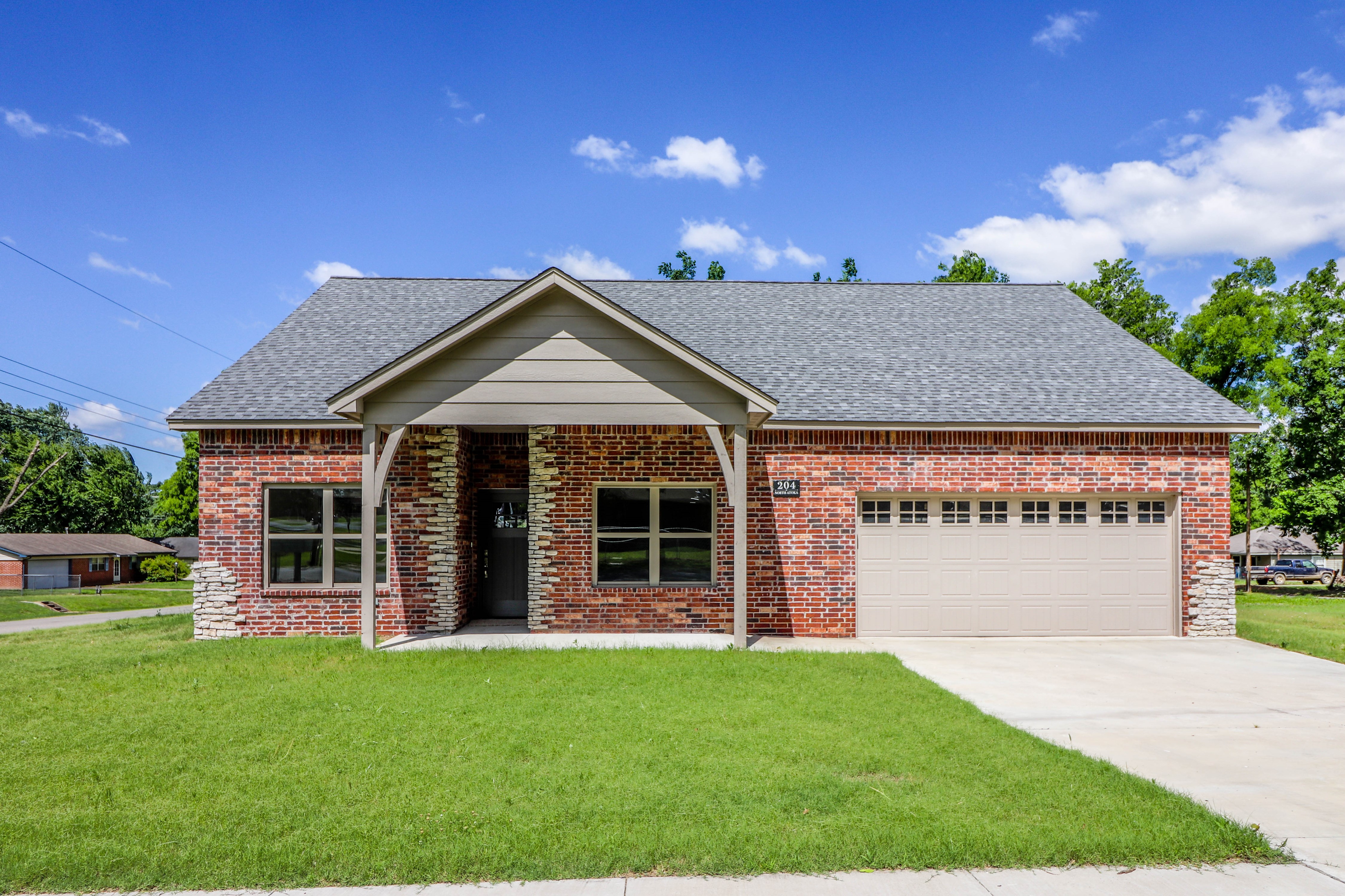 204 N Atoka Avenue Property Photo 1