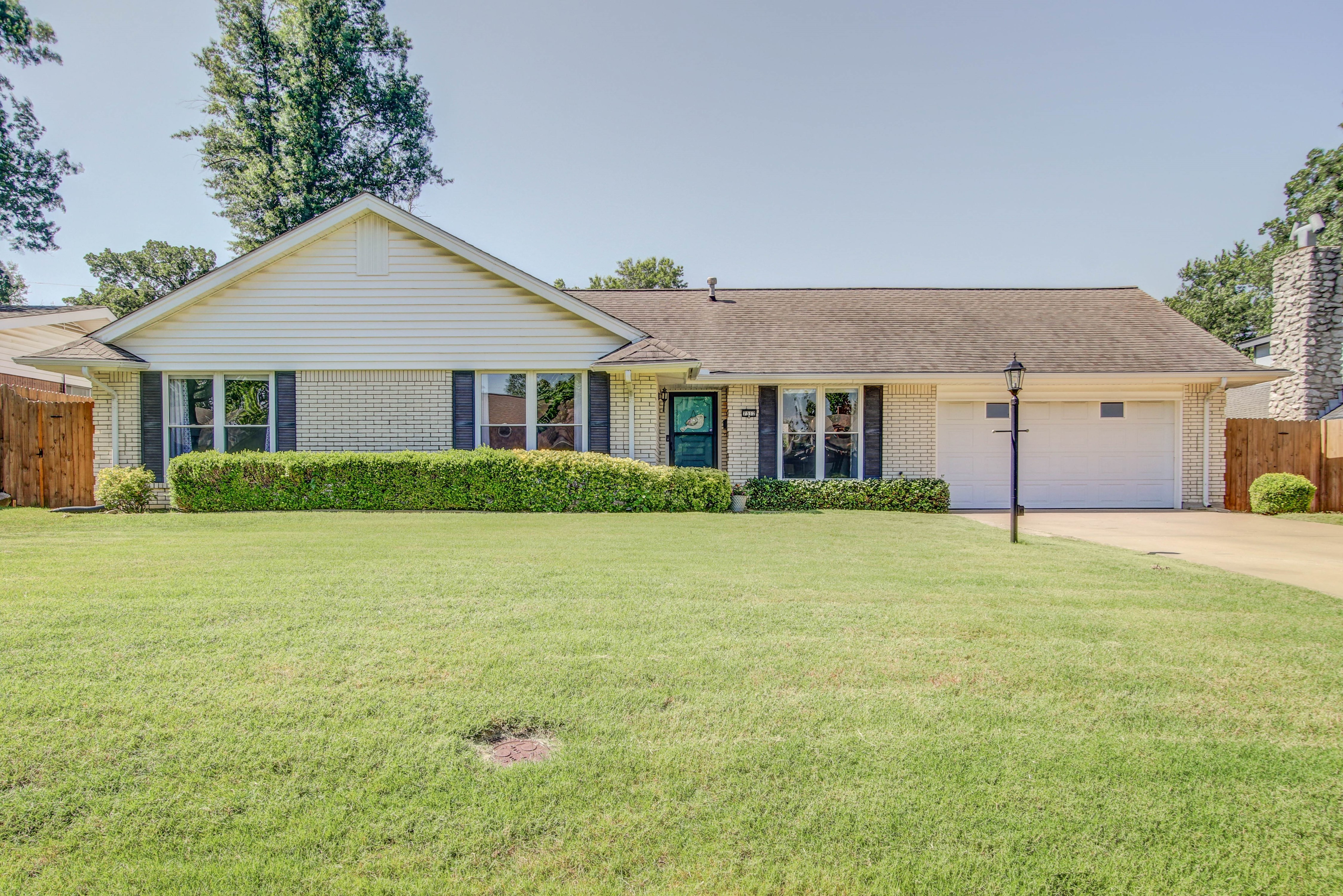 7312 E 58th Court Property Photo 1