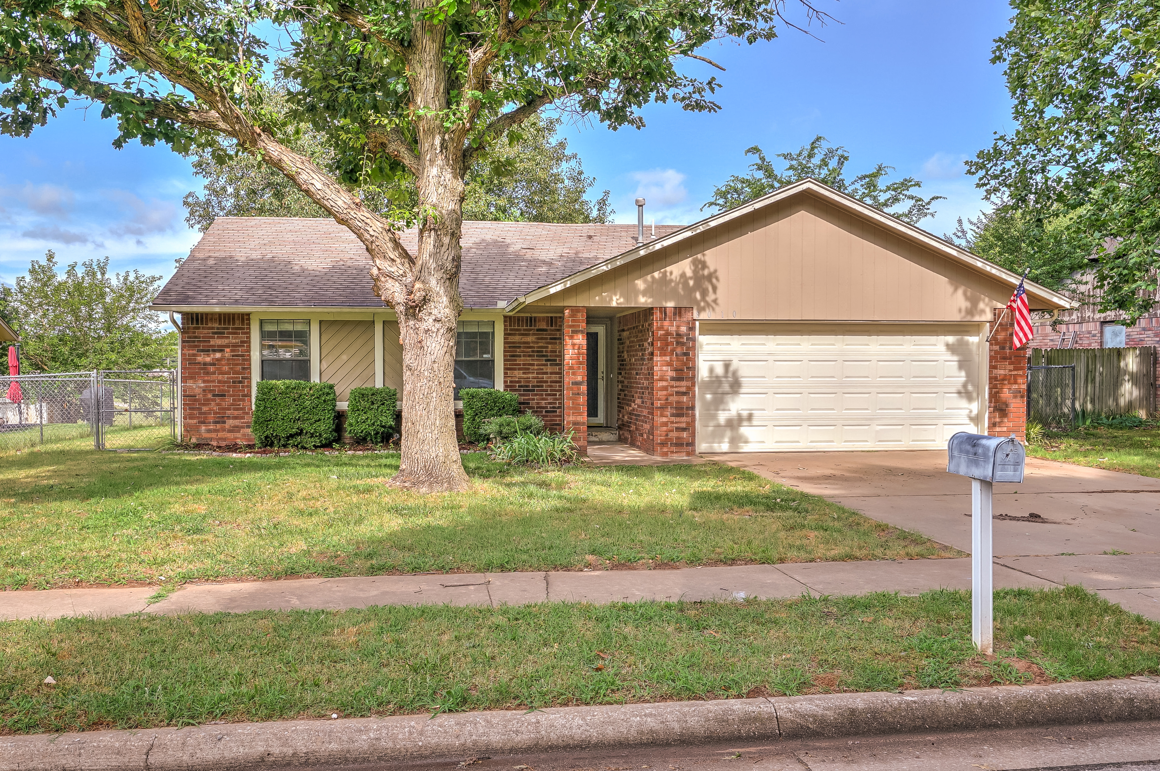 8010 S Date Place Property Photo 1