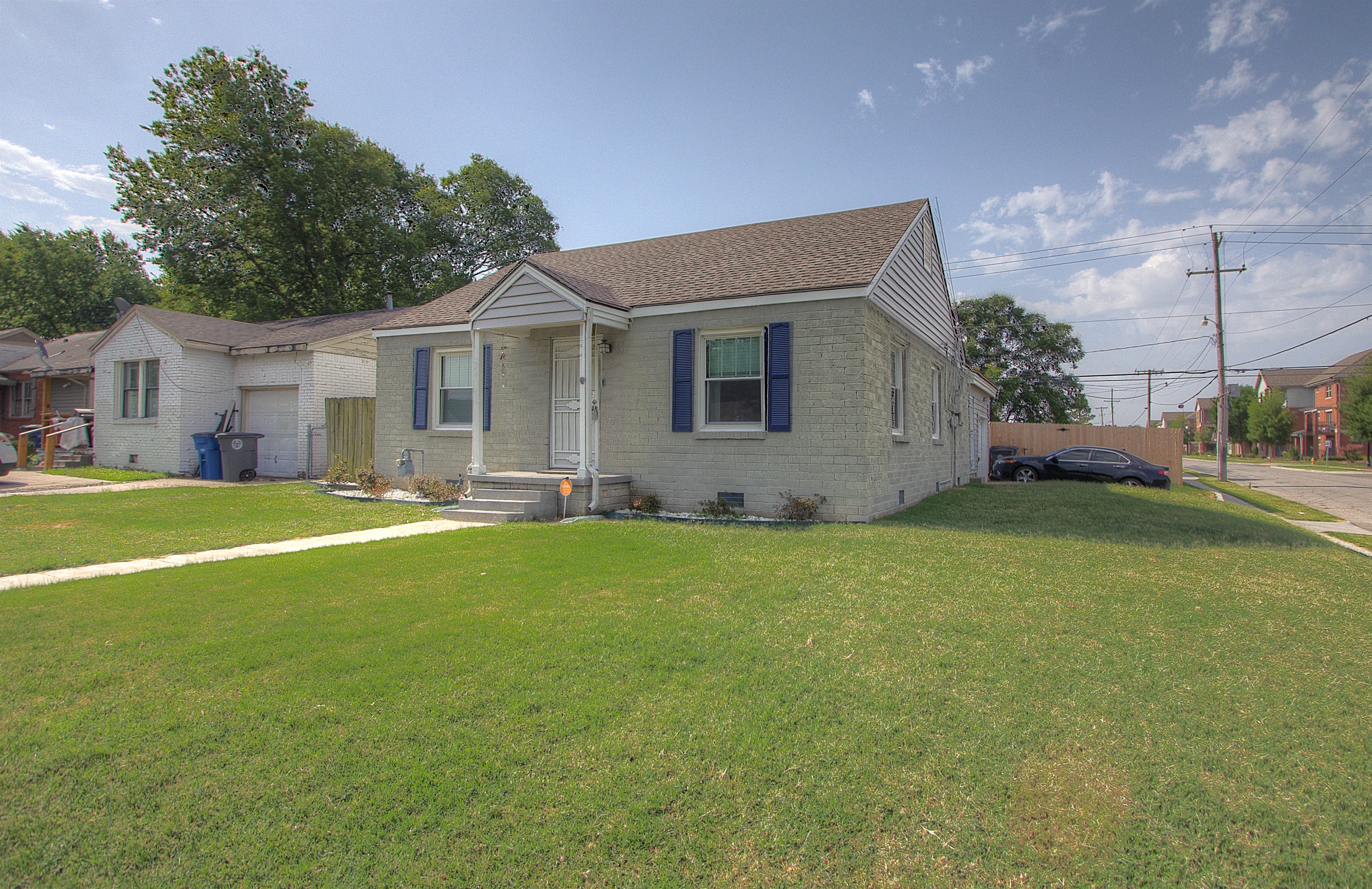 2504 E 4th Street Property Photo 1