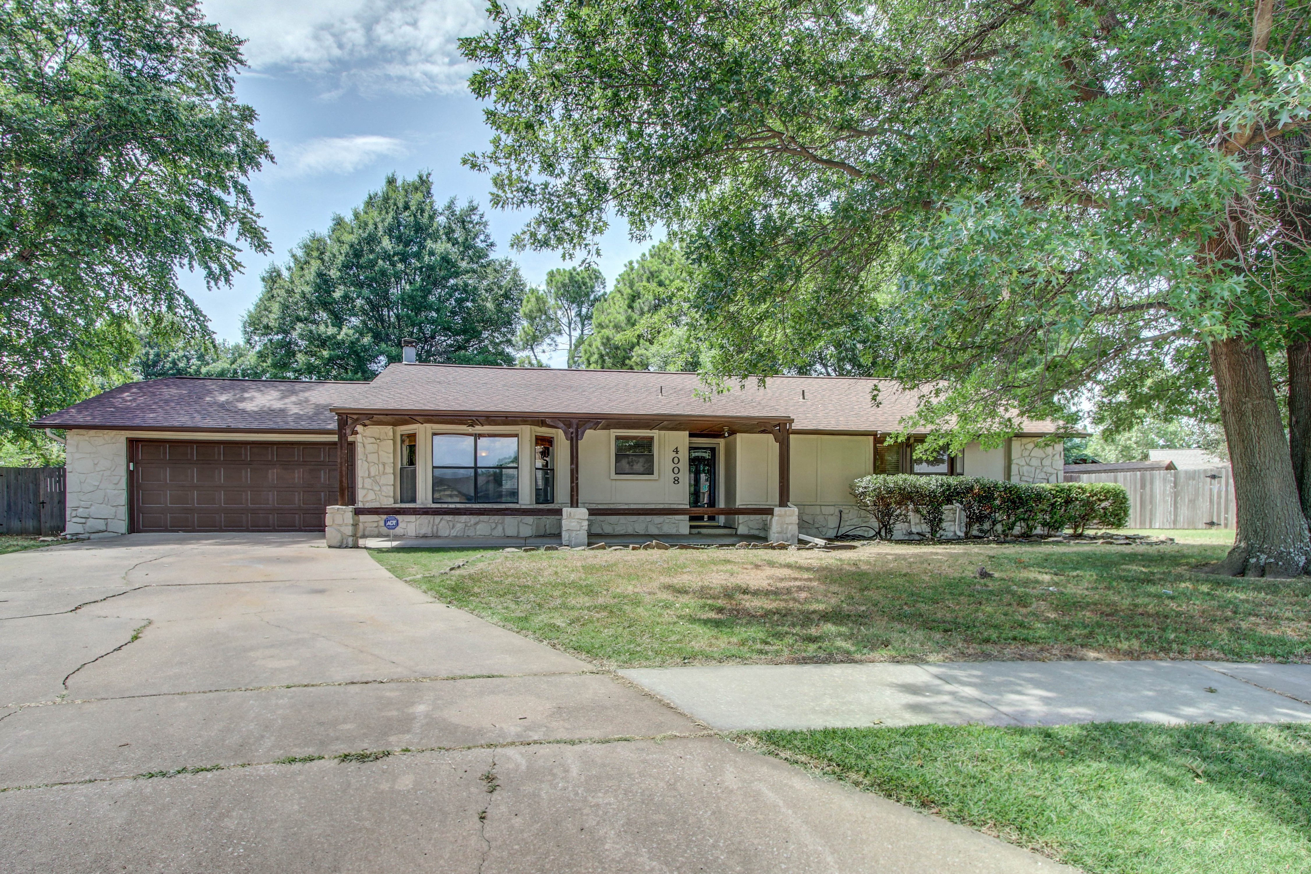 4008 S 135th Avenue Property Photo