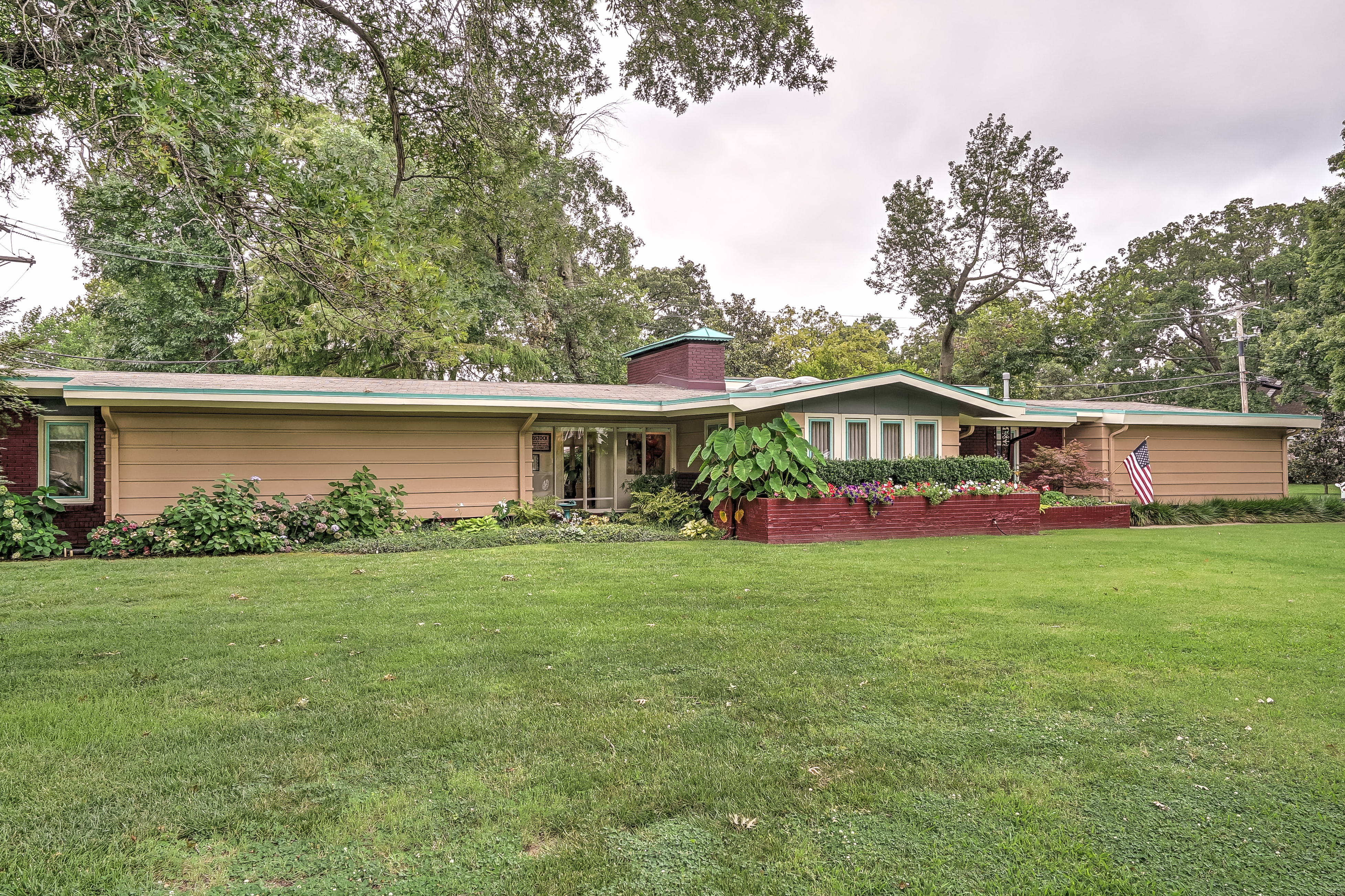 5636 S Marion Avenue Property Photo 1