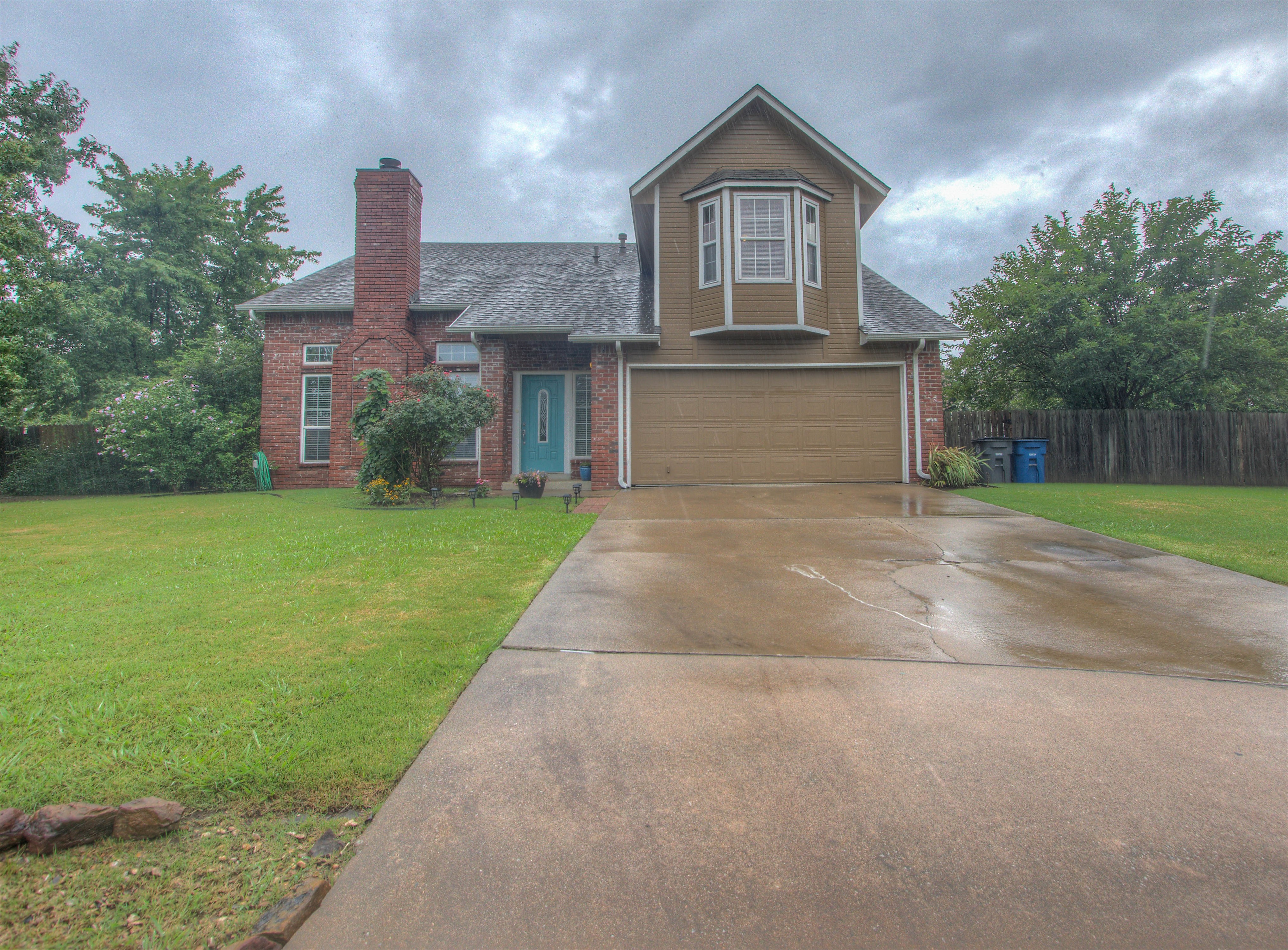 8703 E 91st Place Property Photo 1