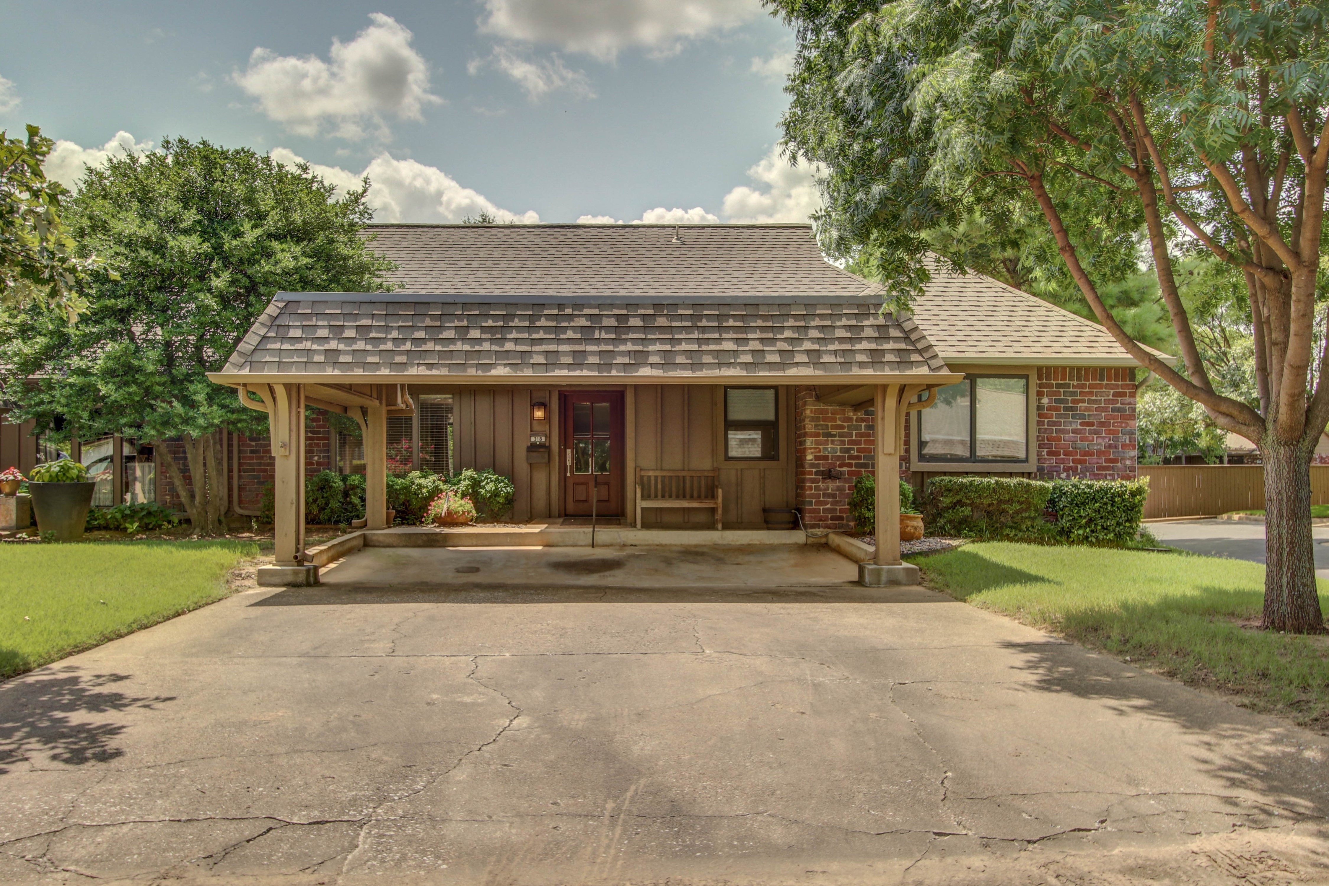5206 S Harvard Avenue #318 Property Photo 1
