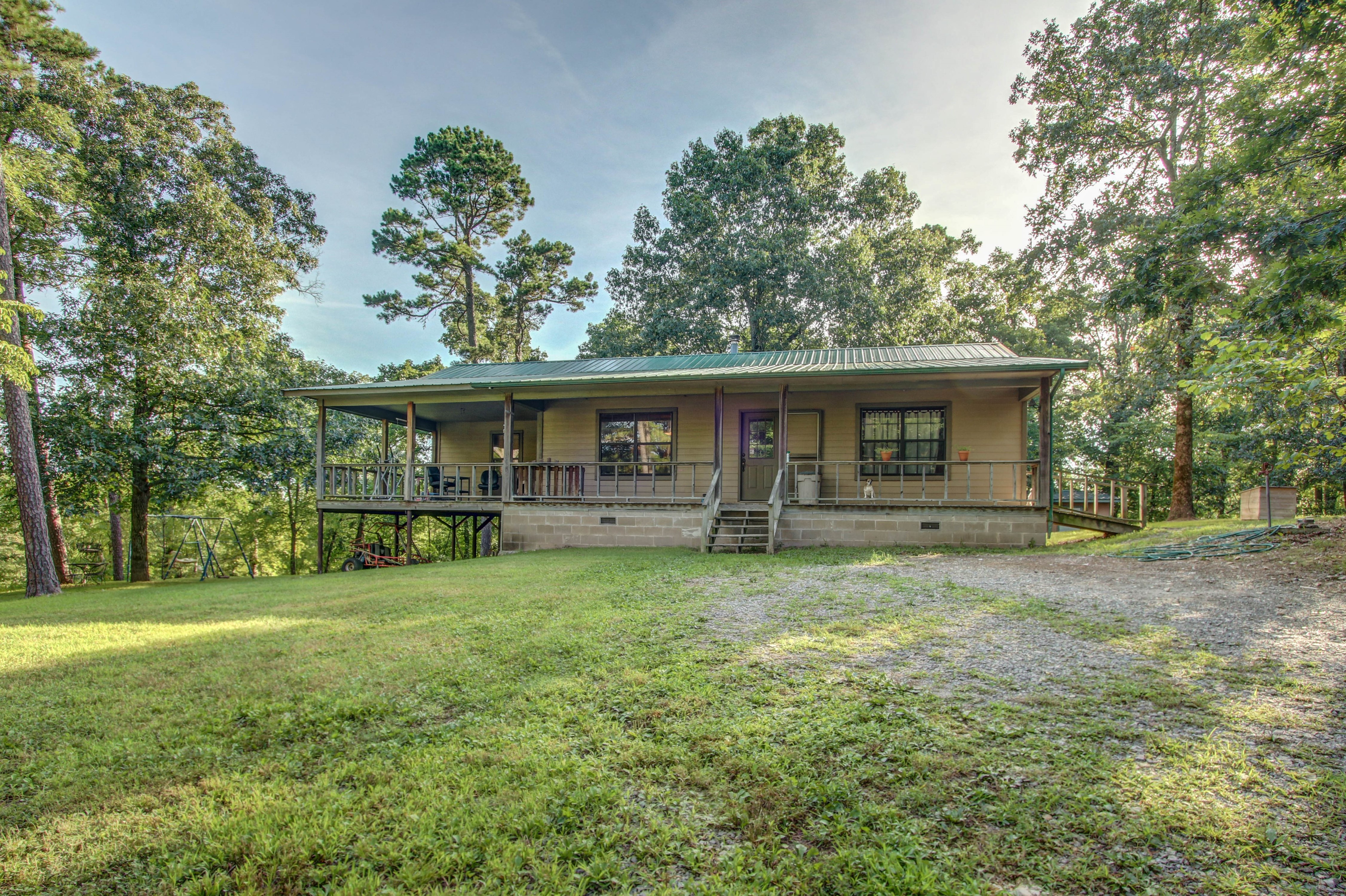 7326 N 559 Road Property Photo 1