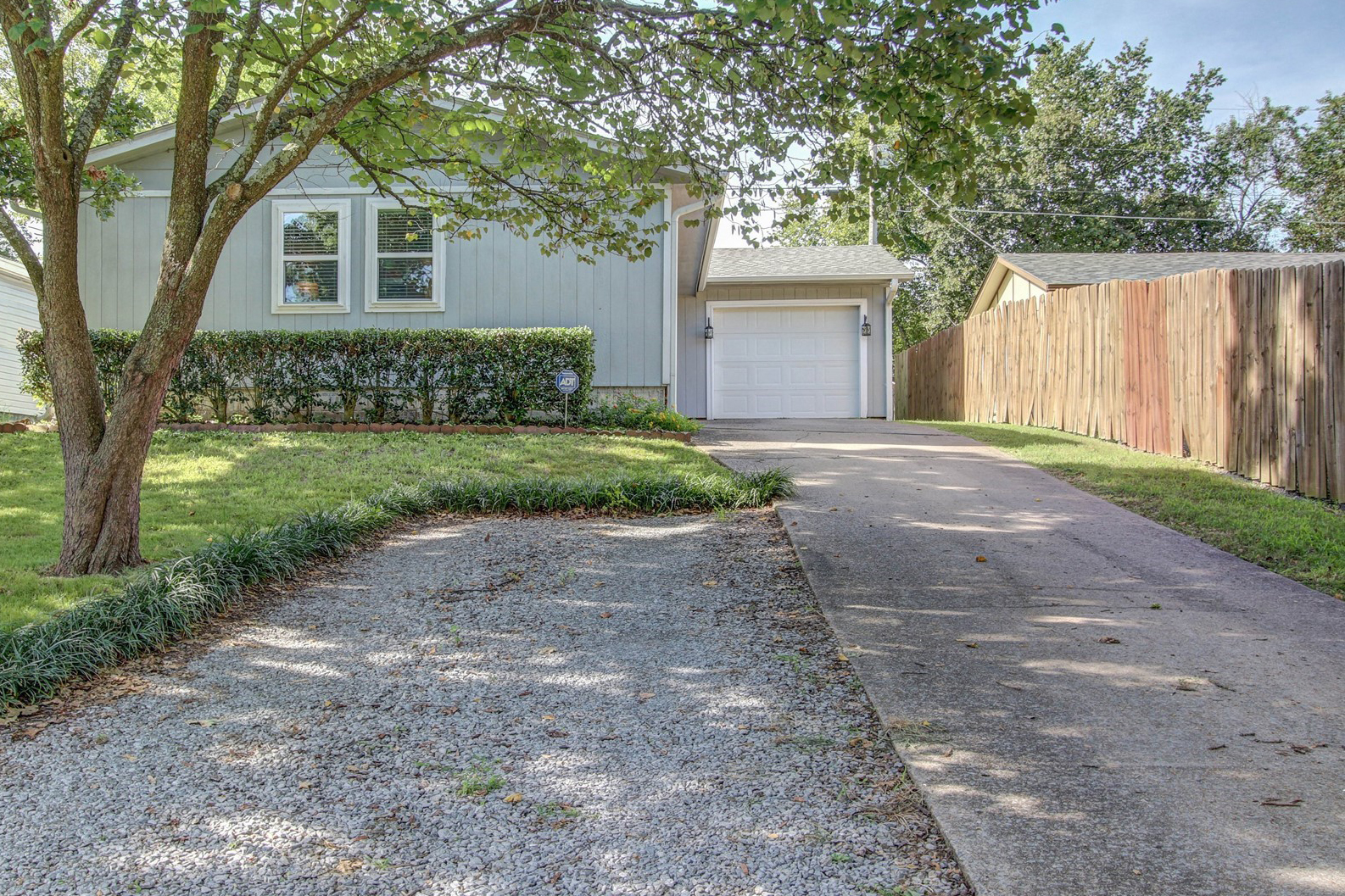 511 W Allen Property Photo 1