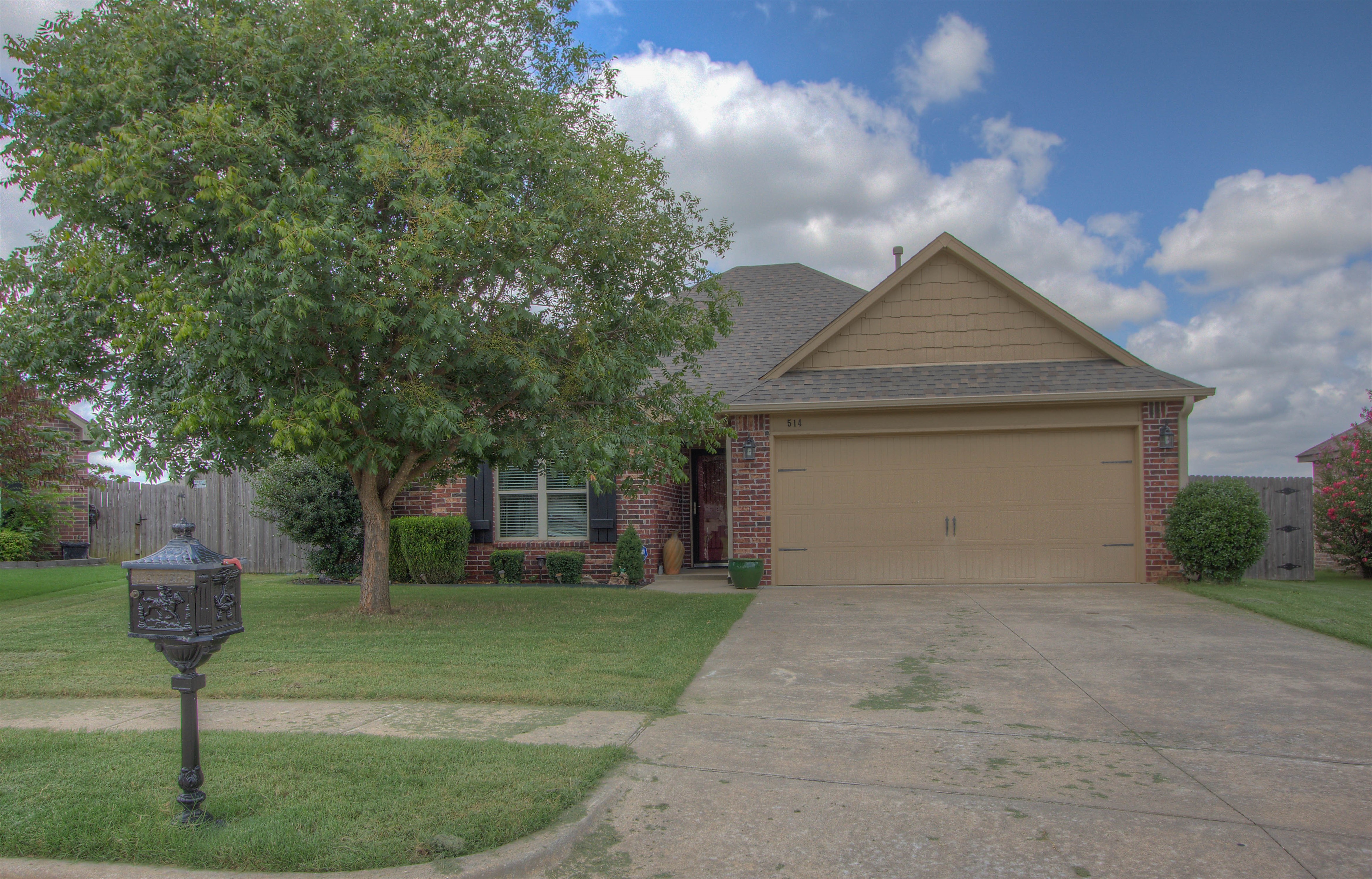 514 S 49th Court Property Photo 1