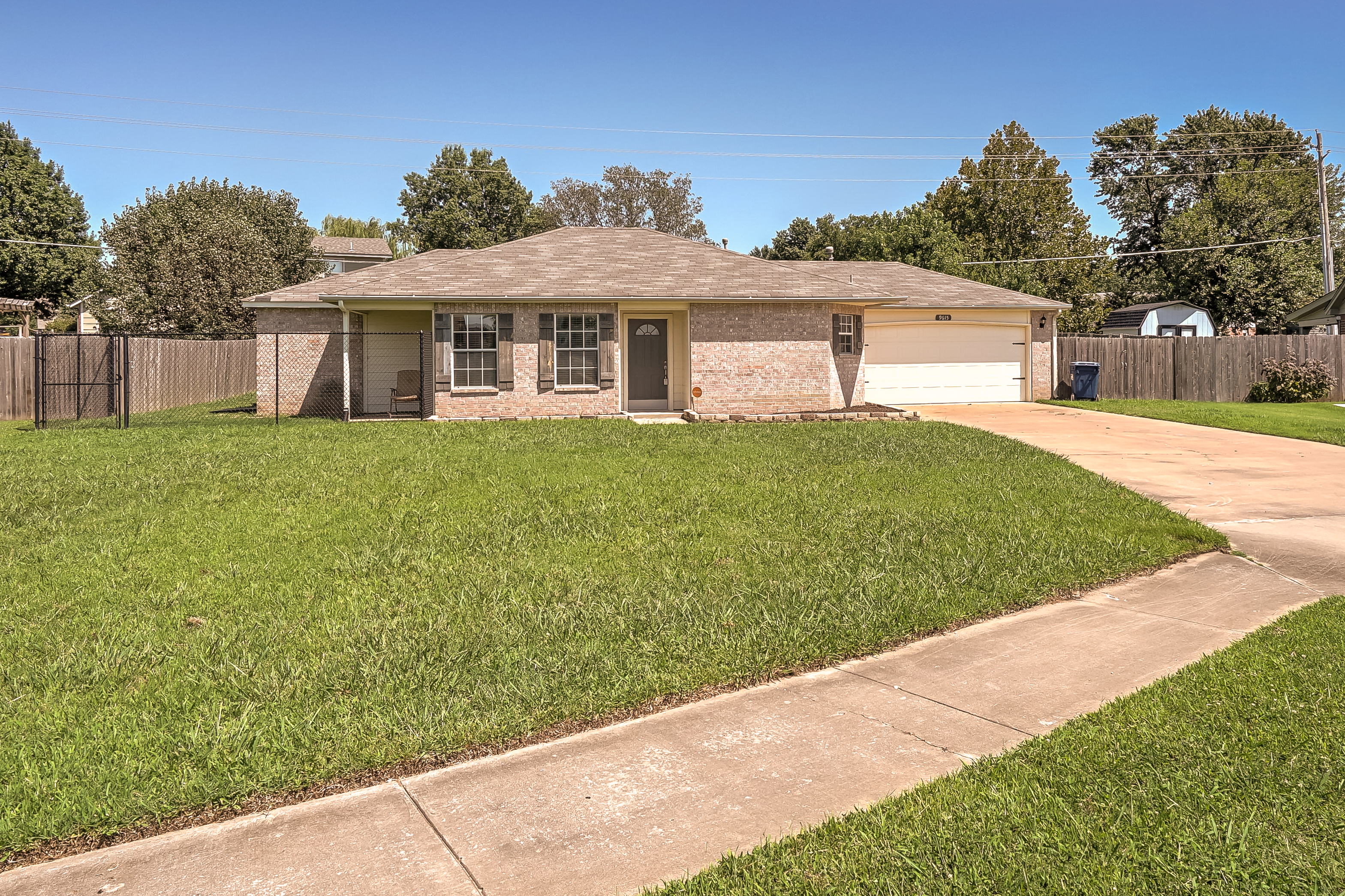9615 N 105th East Avenue Property Photo 1