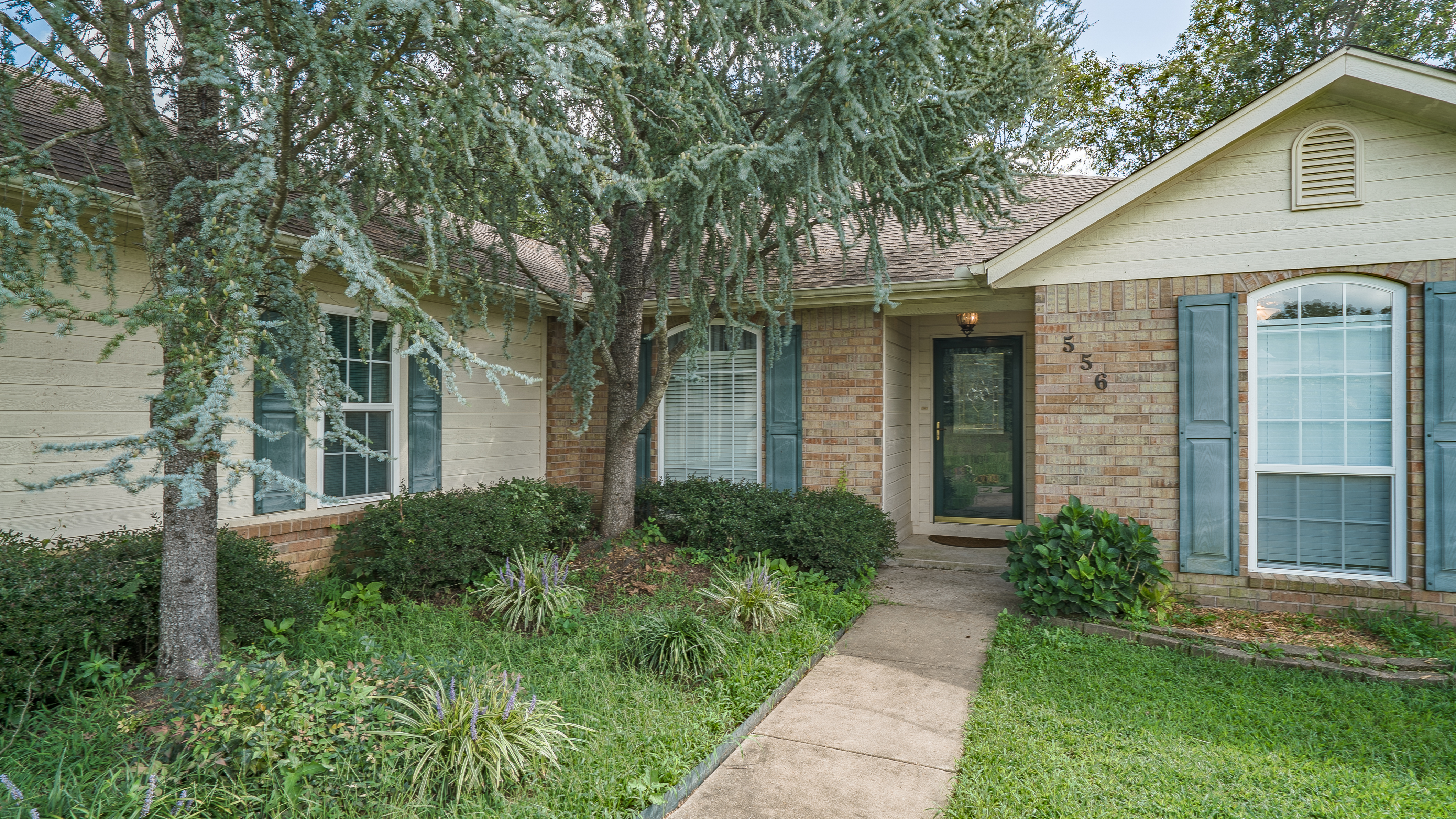 556 Pat Street Property Photo