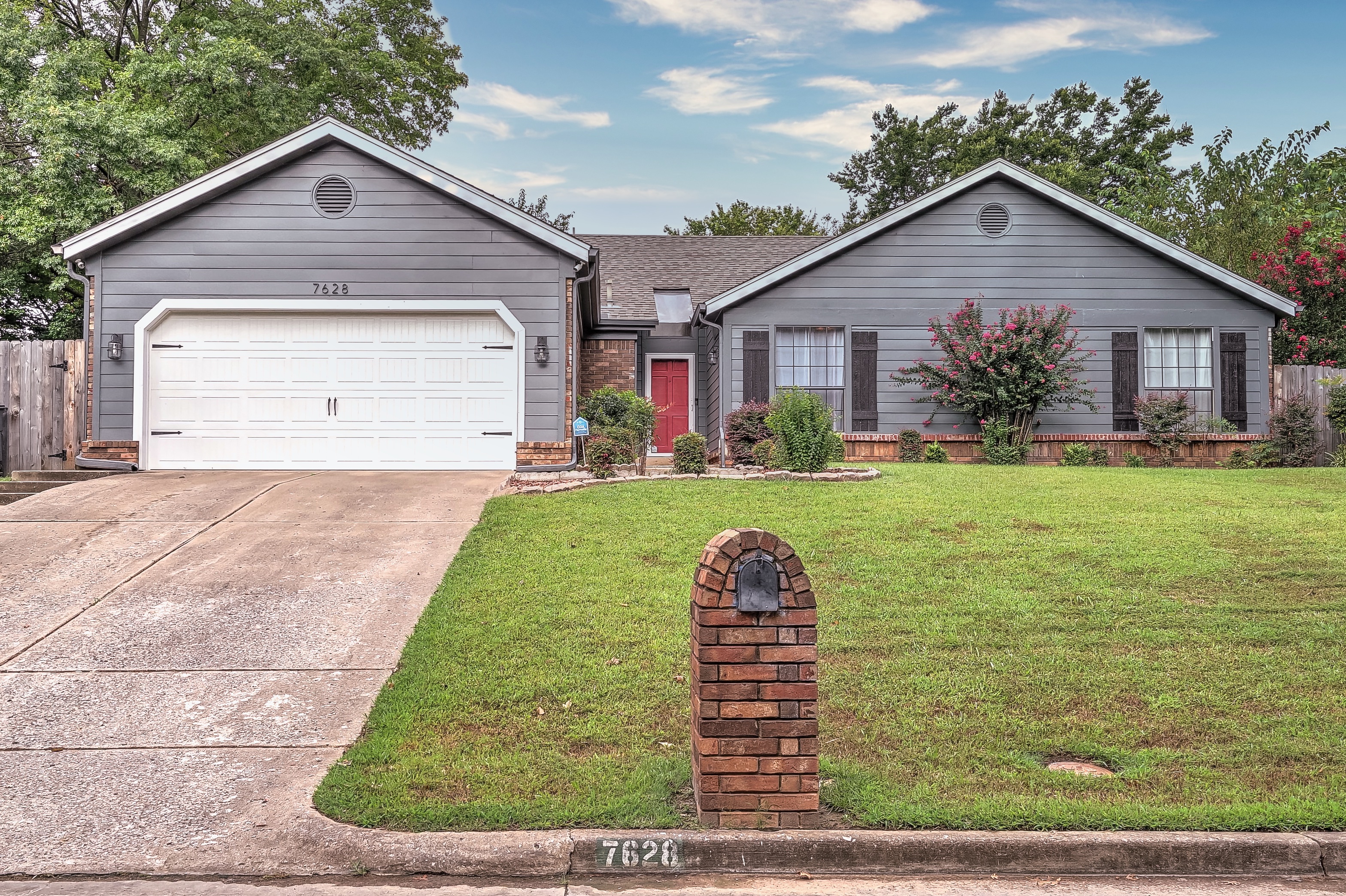7628 S Norwood Avenue Property Photo 1