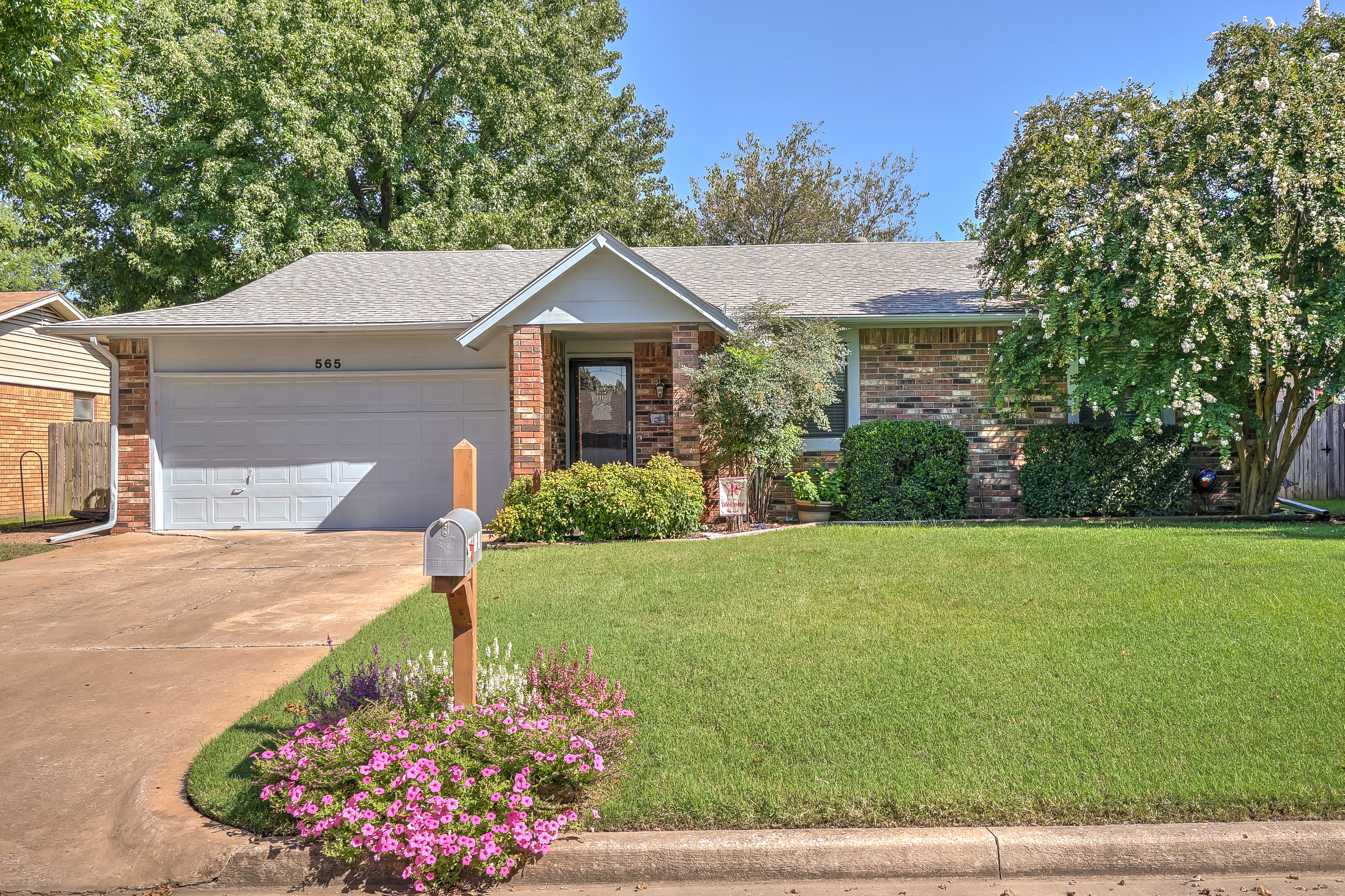 565 E 139th Place Property Photo 1