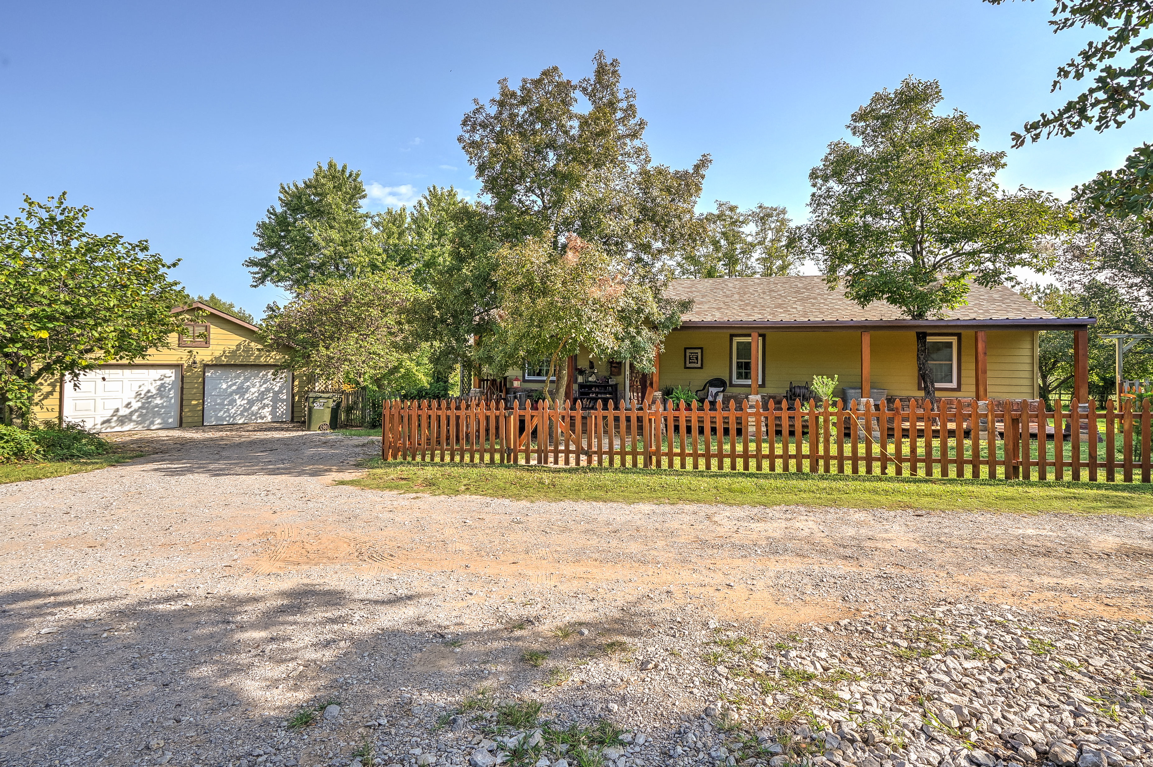 10335 S 145th West Avenue Property Photo 1