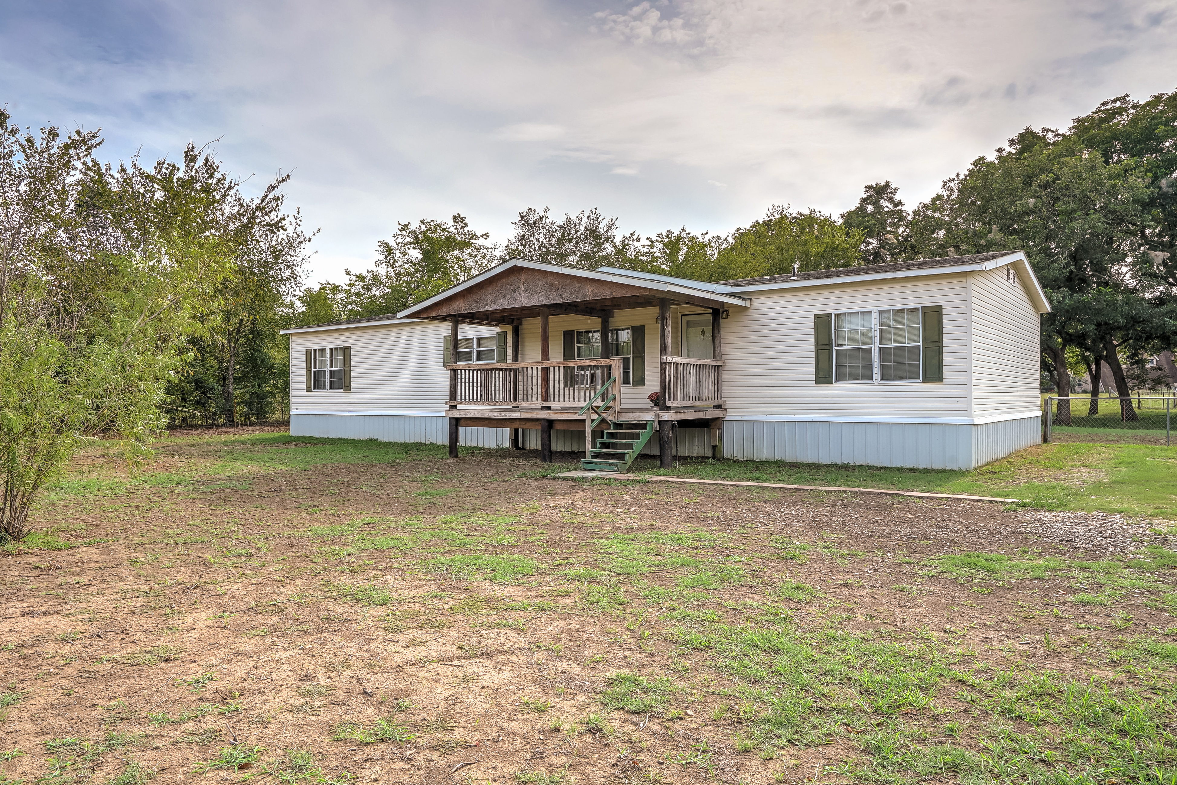 8111 W 480 Road Property Photo 1