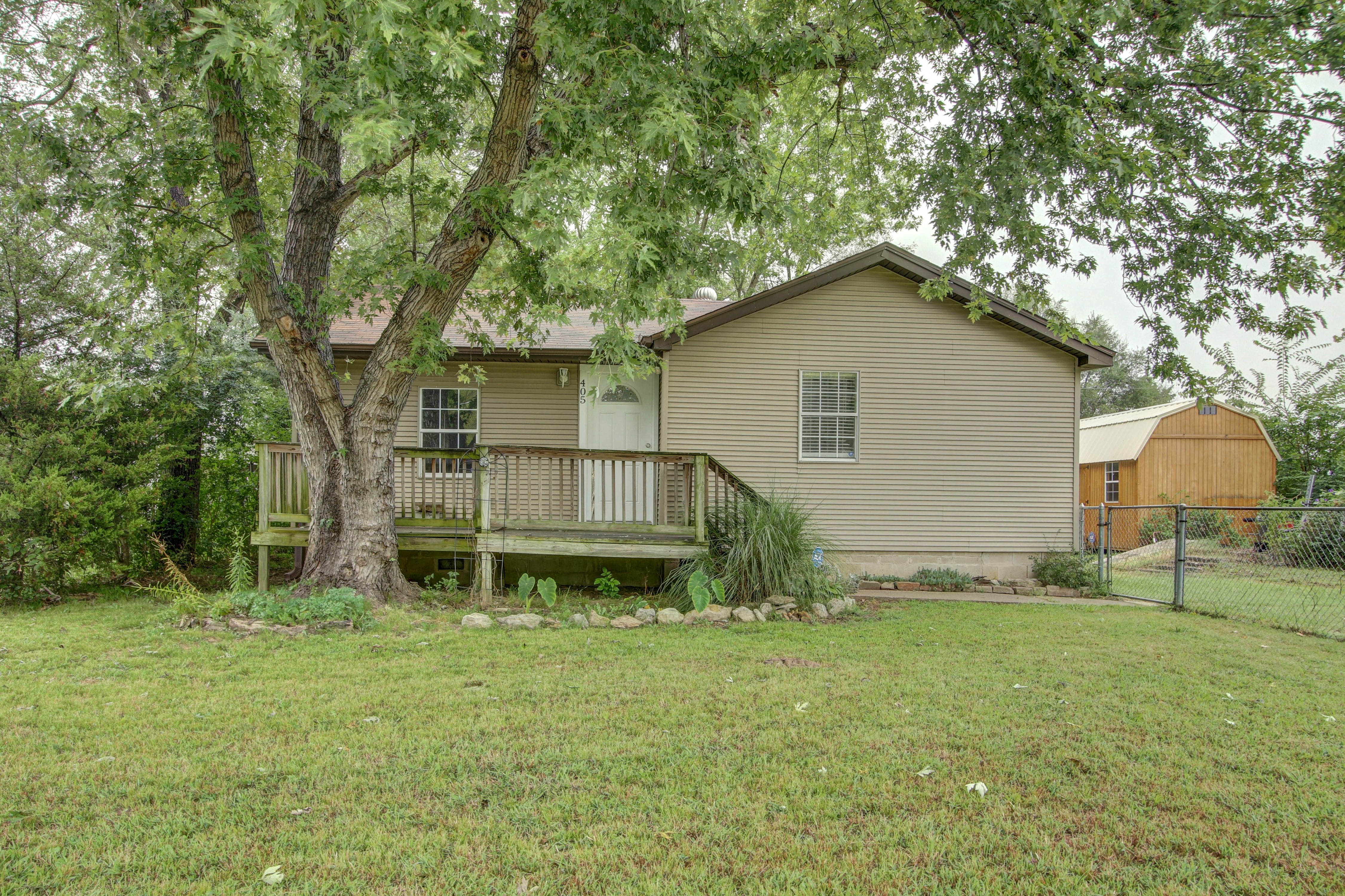 405 S Spruce Street Property Photo 1
