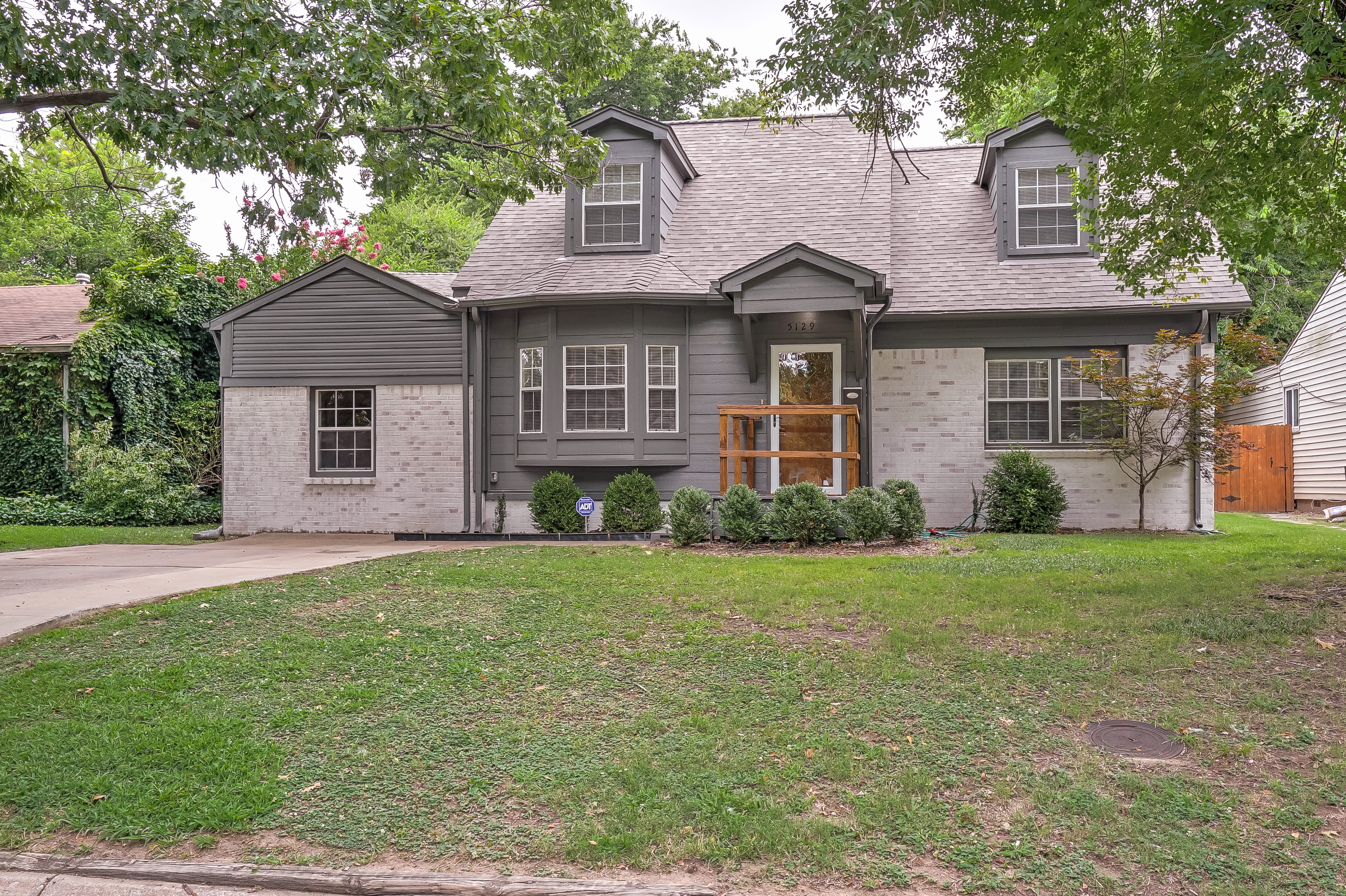 5129 S Troost Avenue Property Photo 1