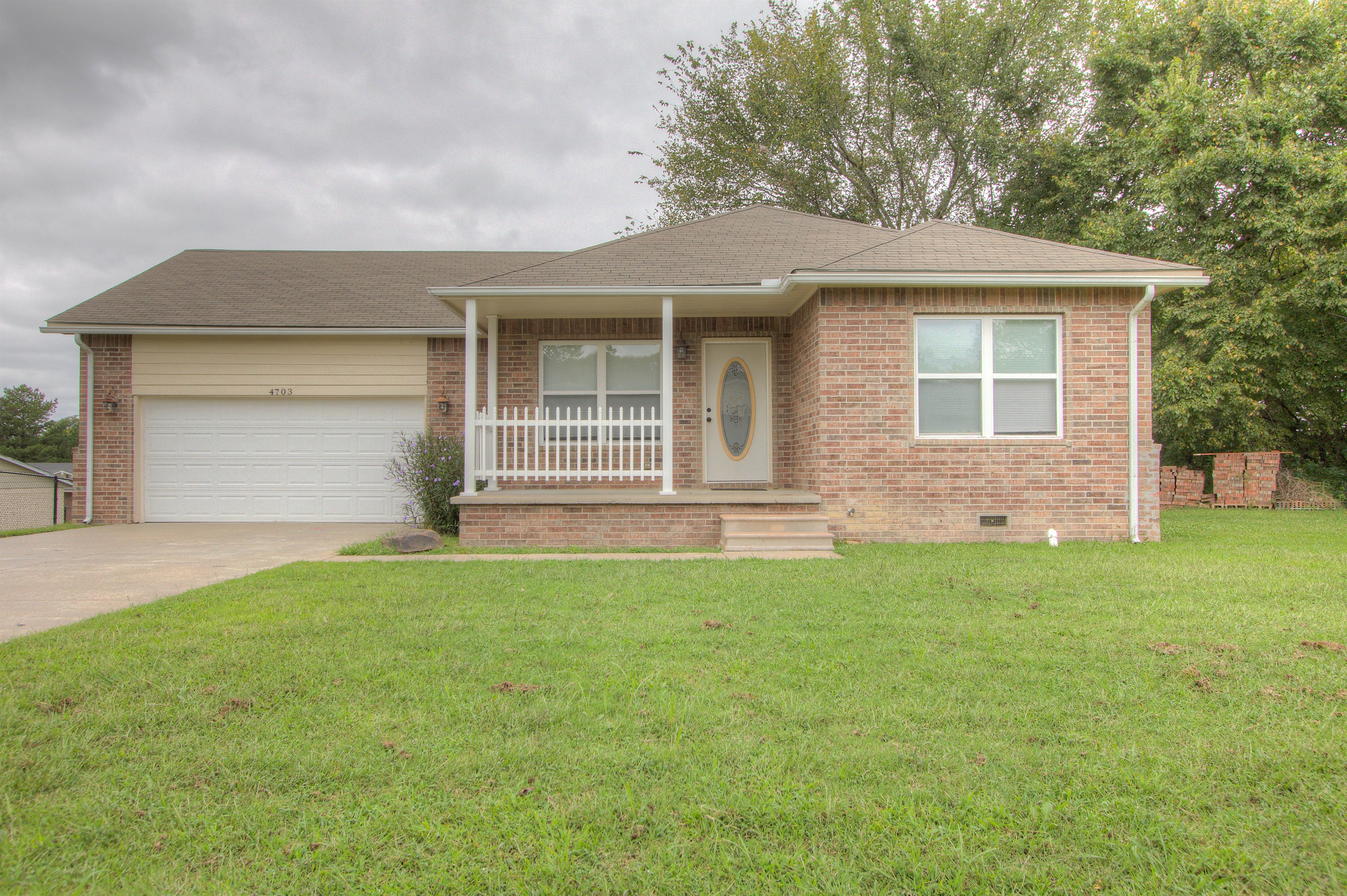 4703 Wolfe Paw Street Property Photo 1