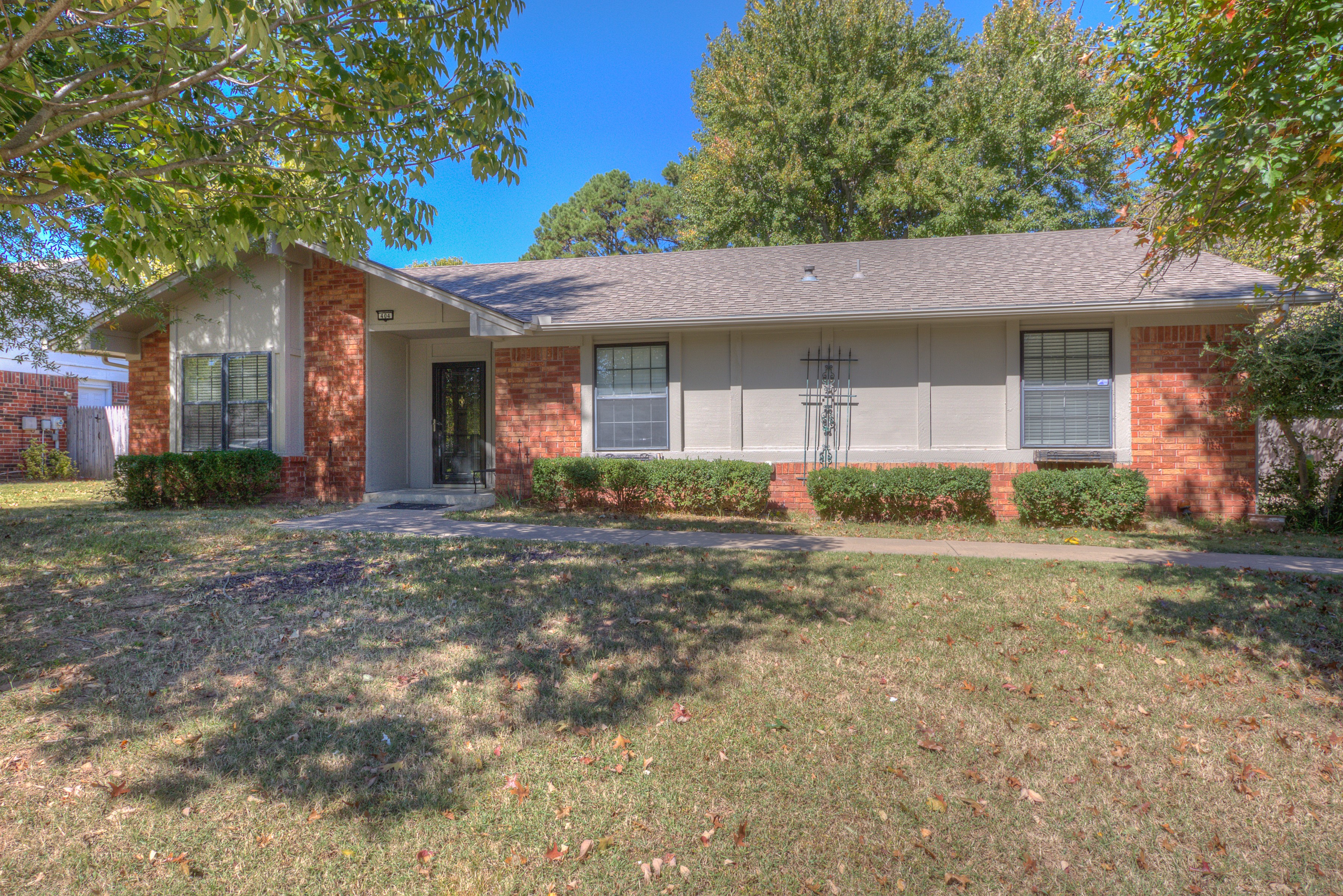 404 S Dogwood Avenue Property Photo 1
