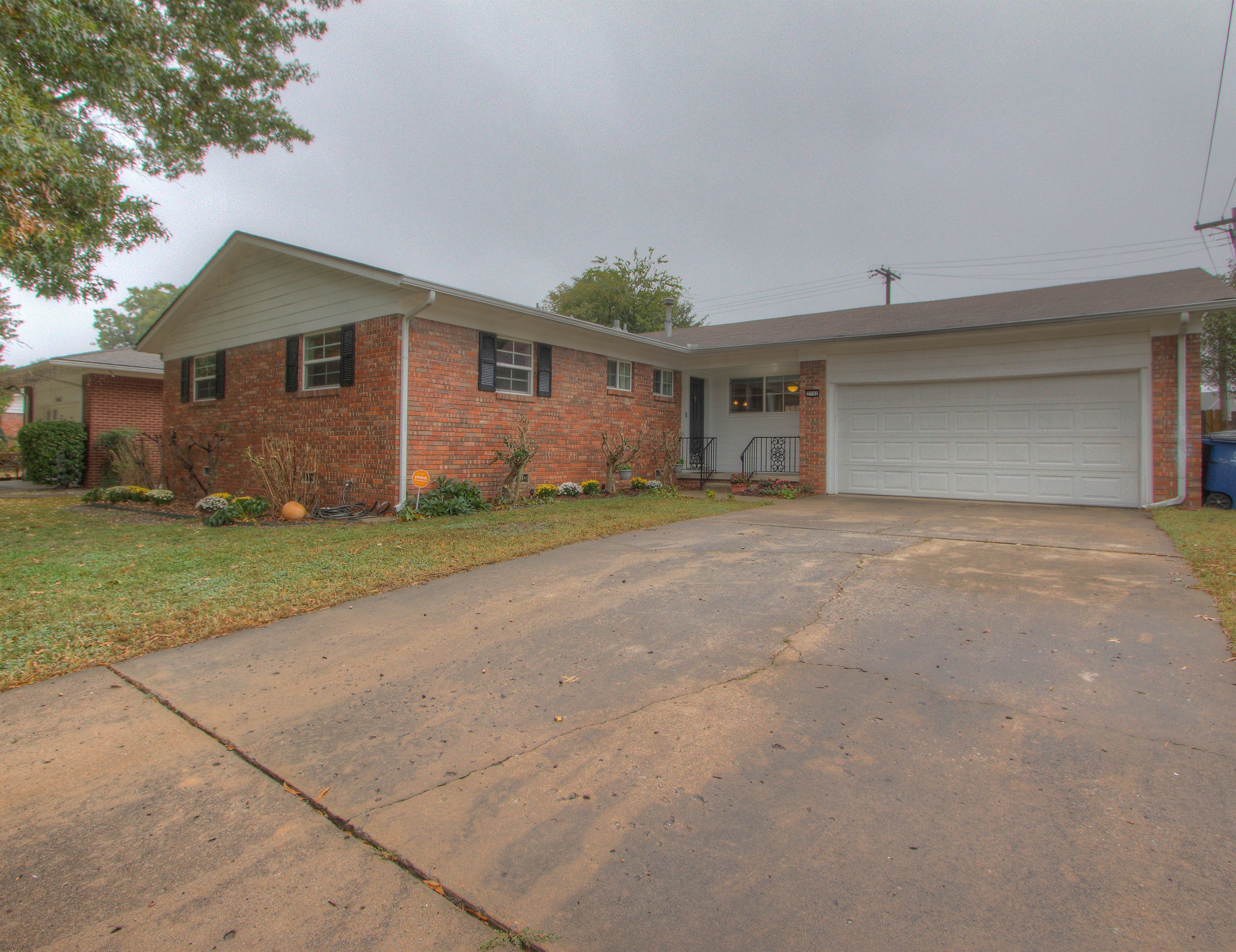 2740 S Braden Avenue Property Photo 1