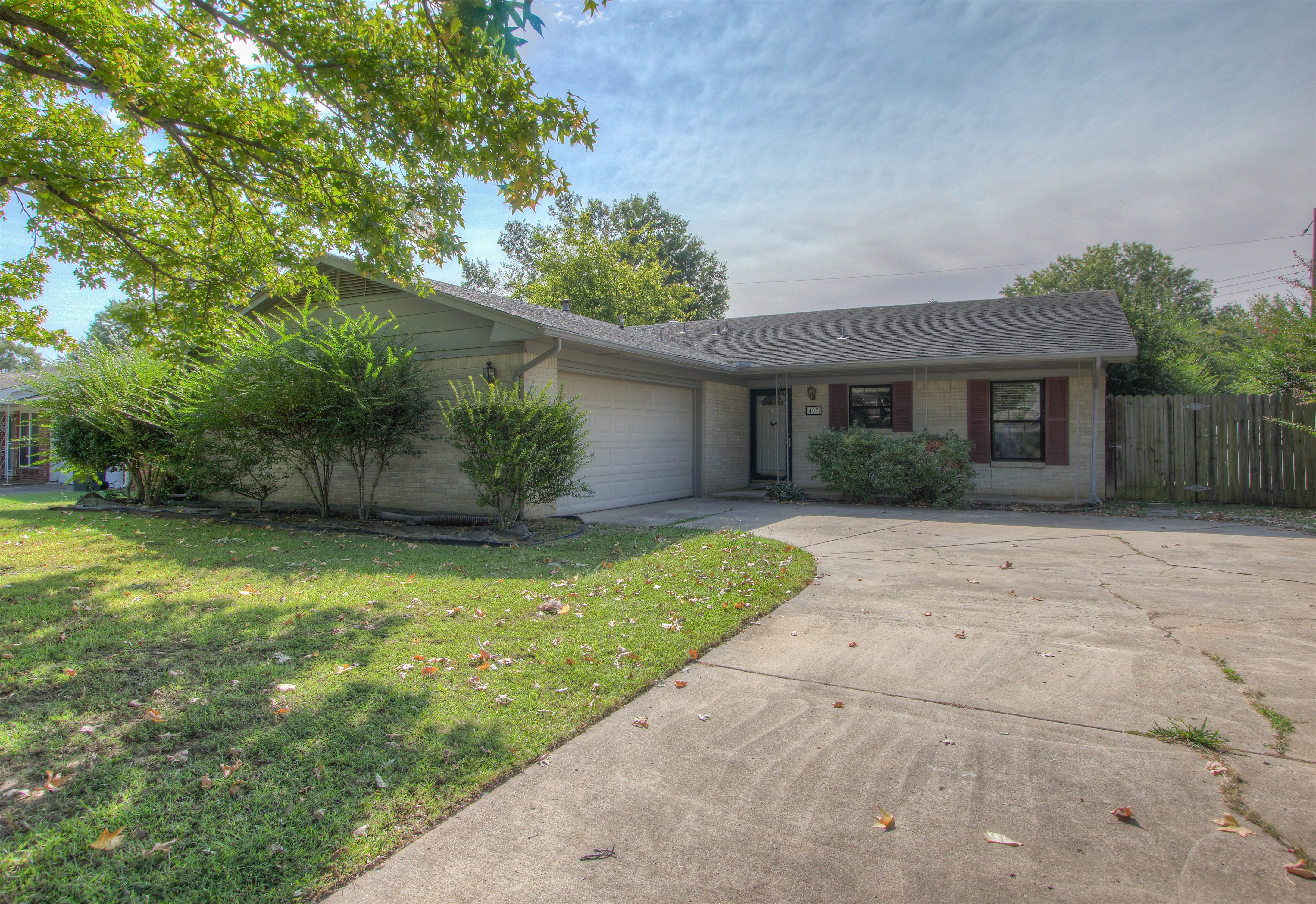 407 Kingsway Street Property Photo 1
