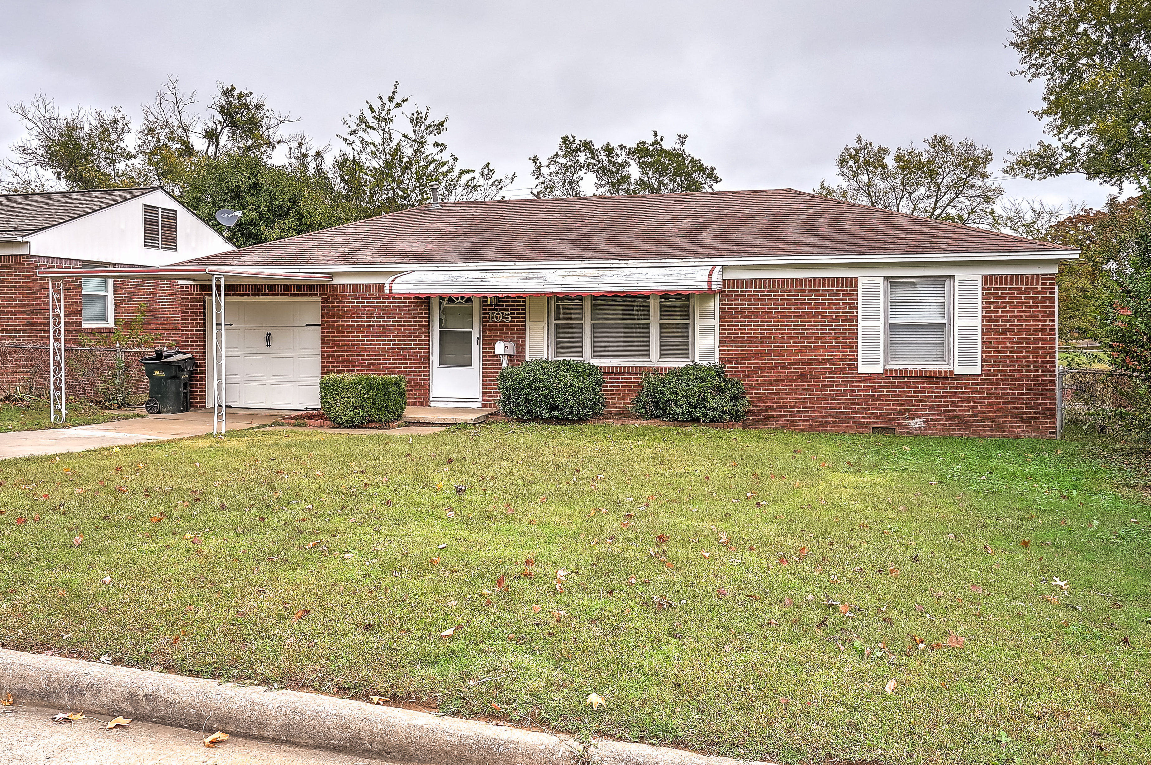 105 N Boyd Place Property Photo 1