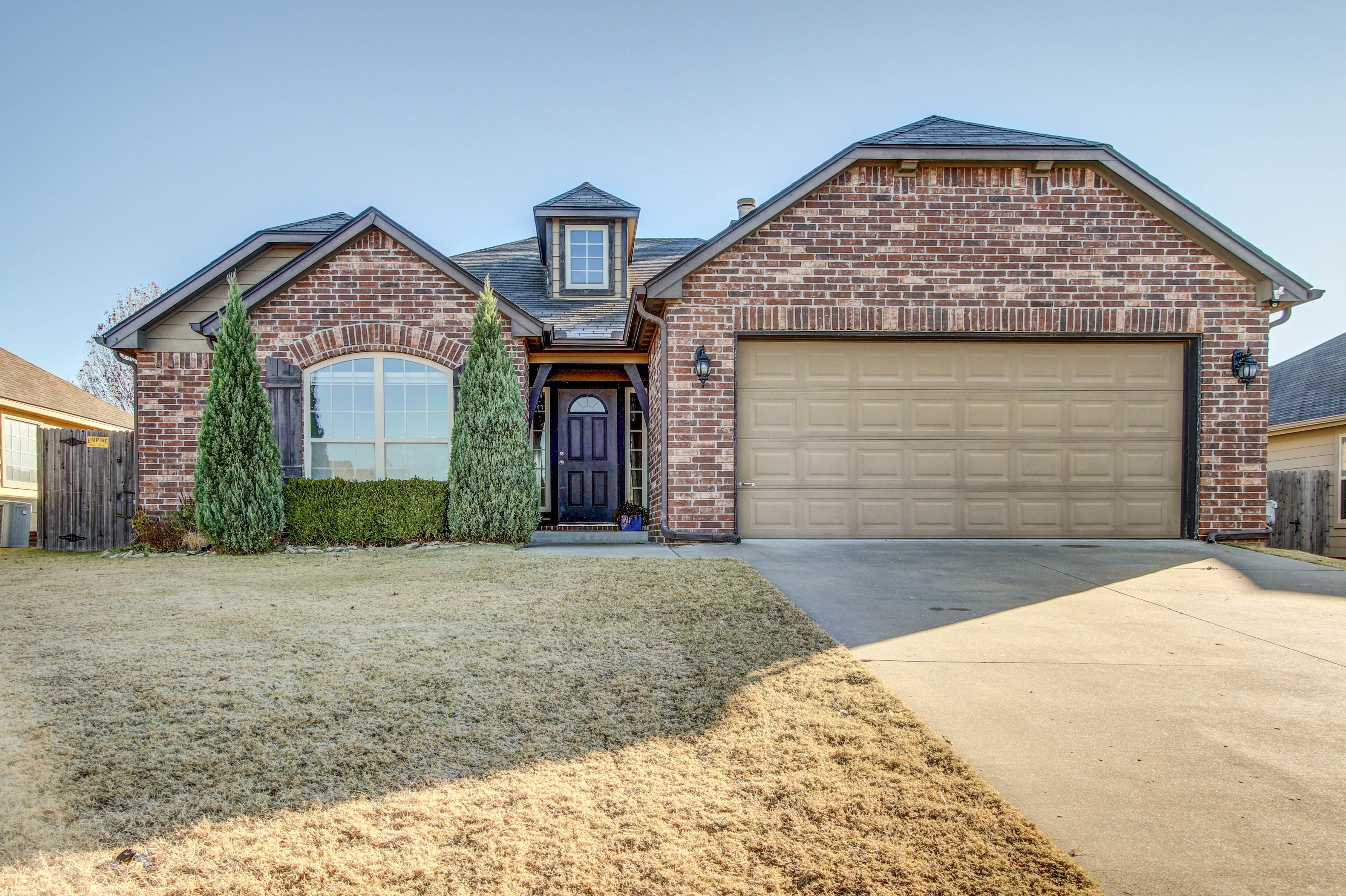 5125 Skylane Drive Property Photo 1