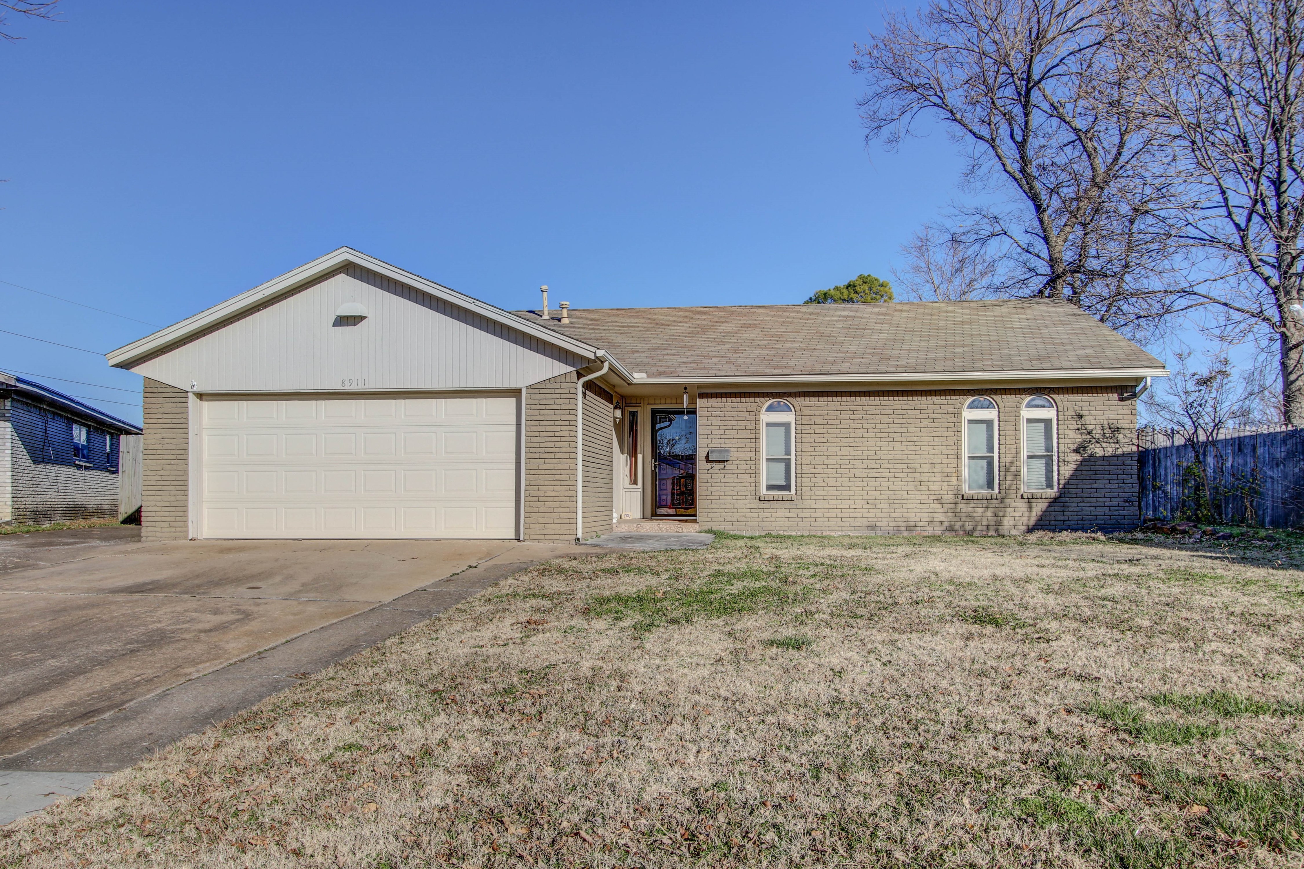 8911 E 47th Place Property Photo 1