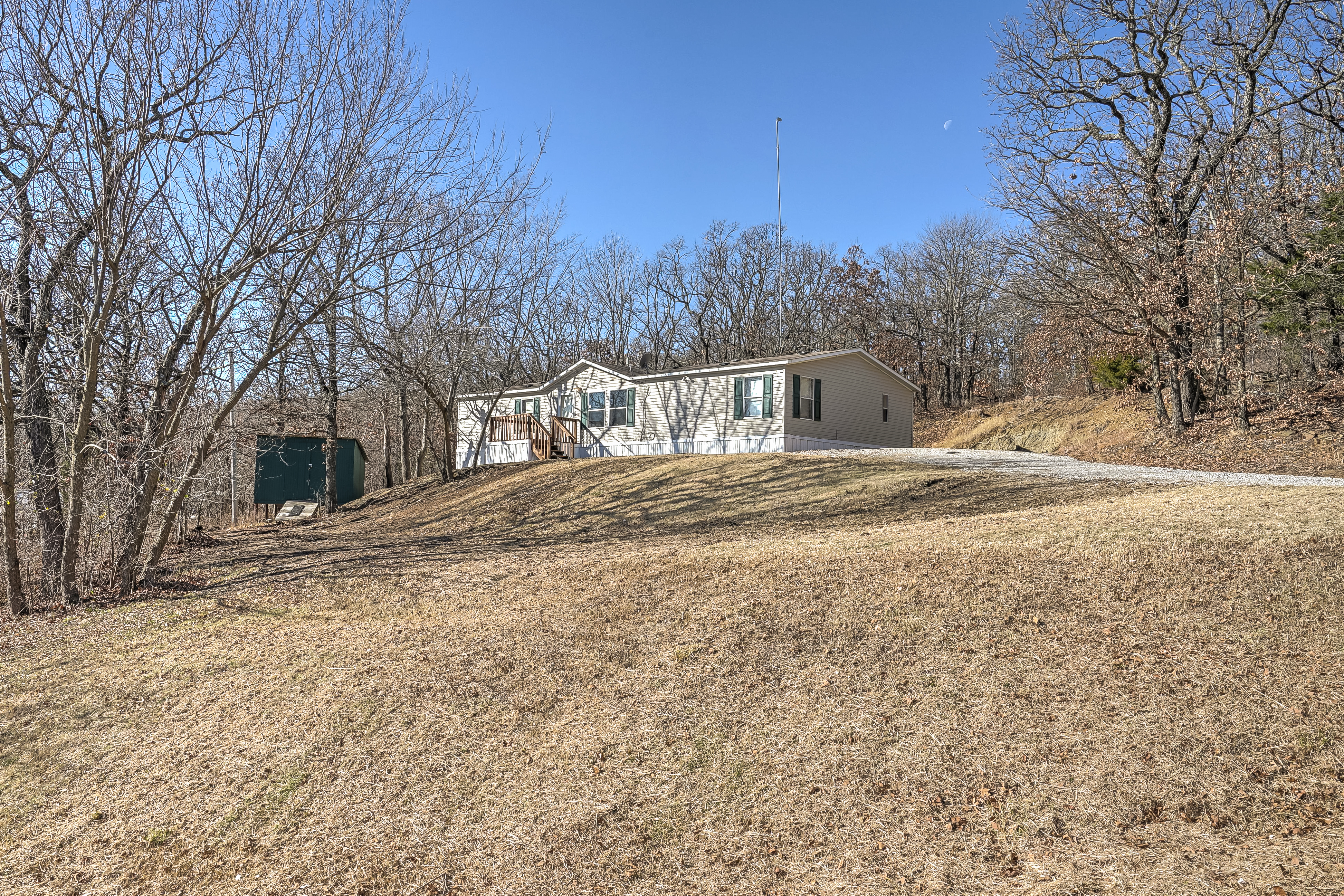 1710 N Beverly Drive Property Photo 1