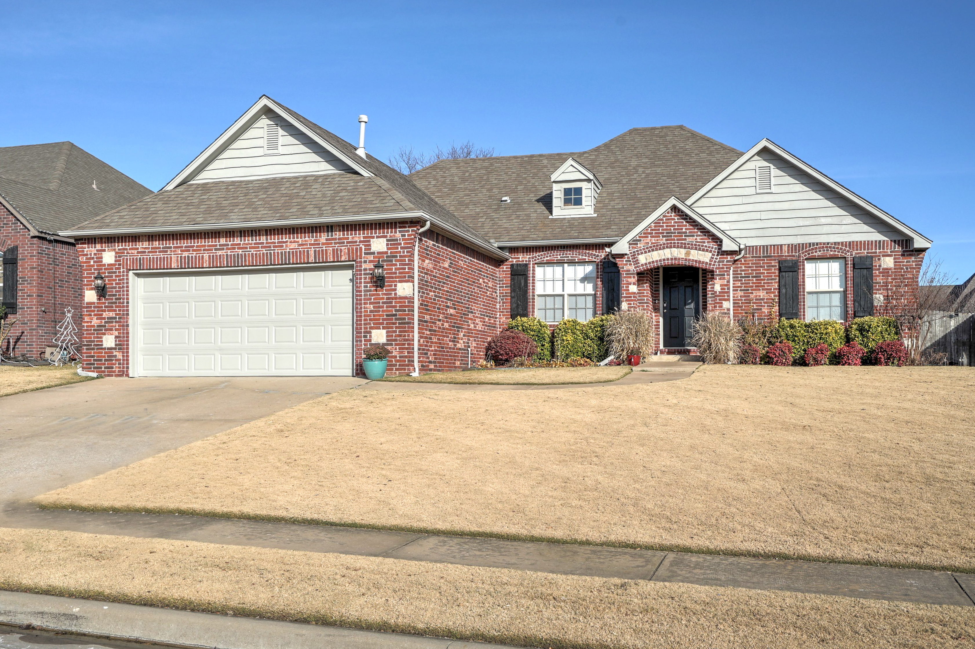 845 W 150th Place Property Photo 1