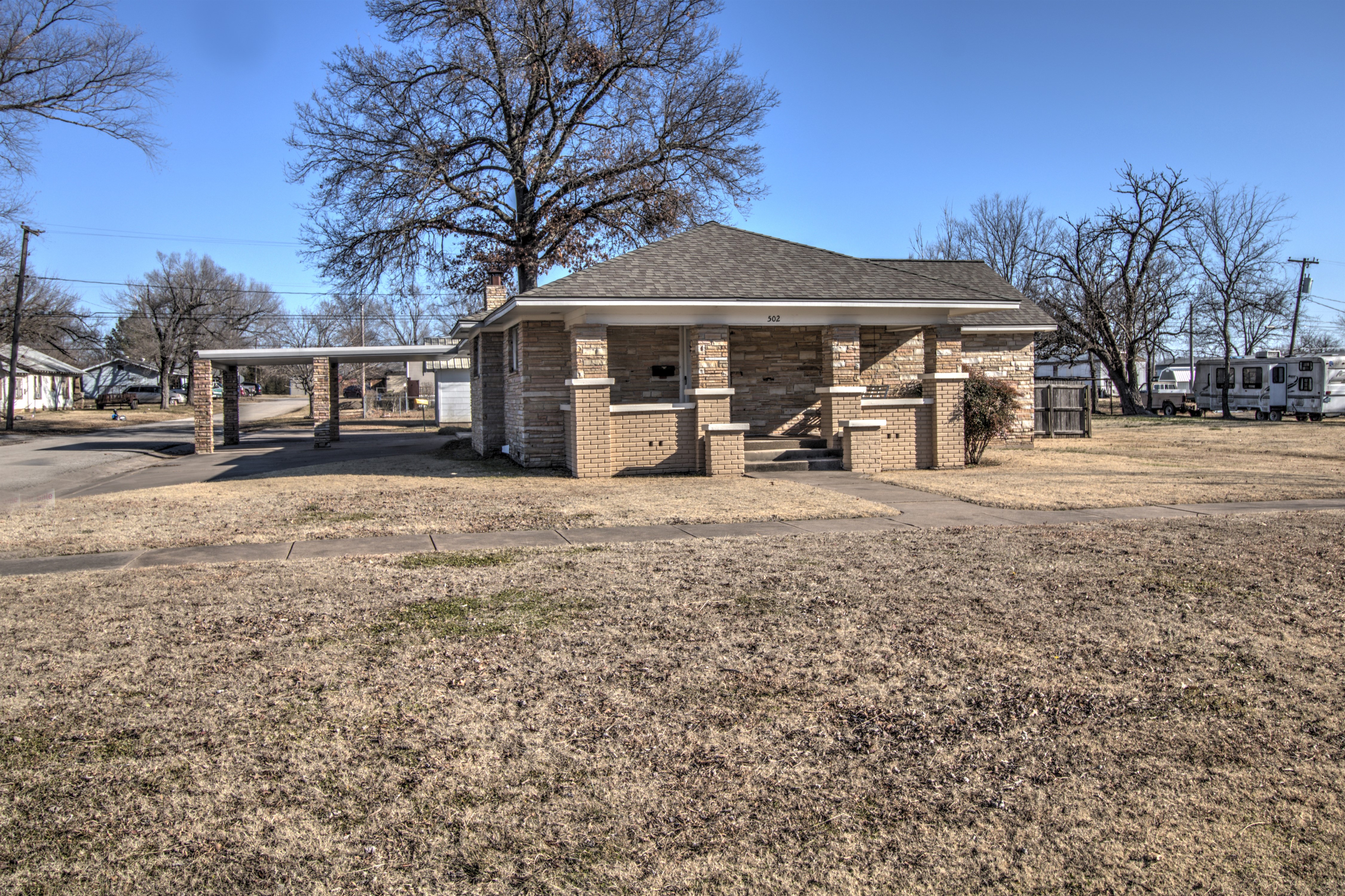 502 S Pettit Avenue Property Photo 1