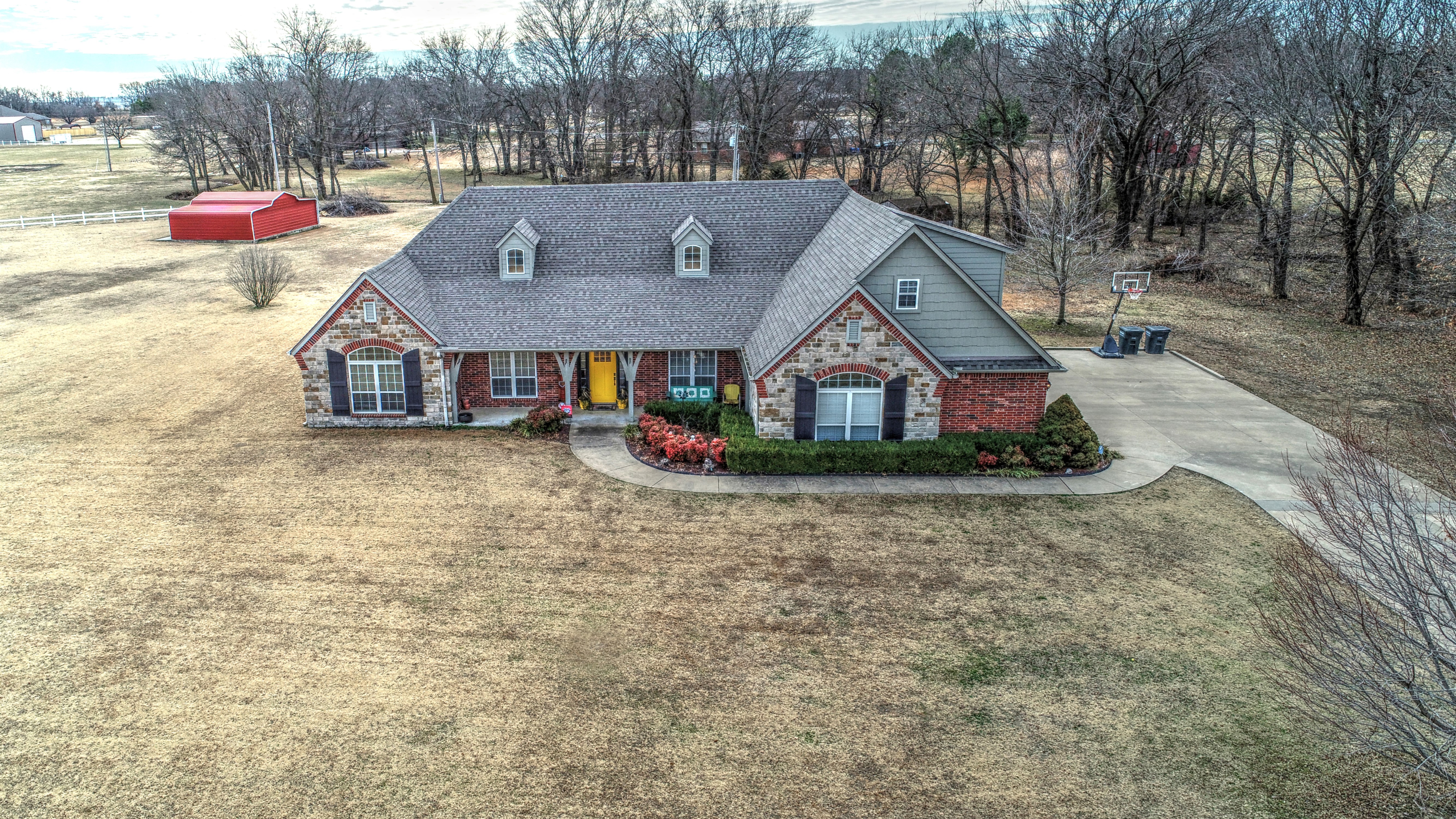 374 Sycamore Lane Property Photo 1