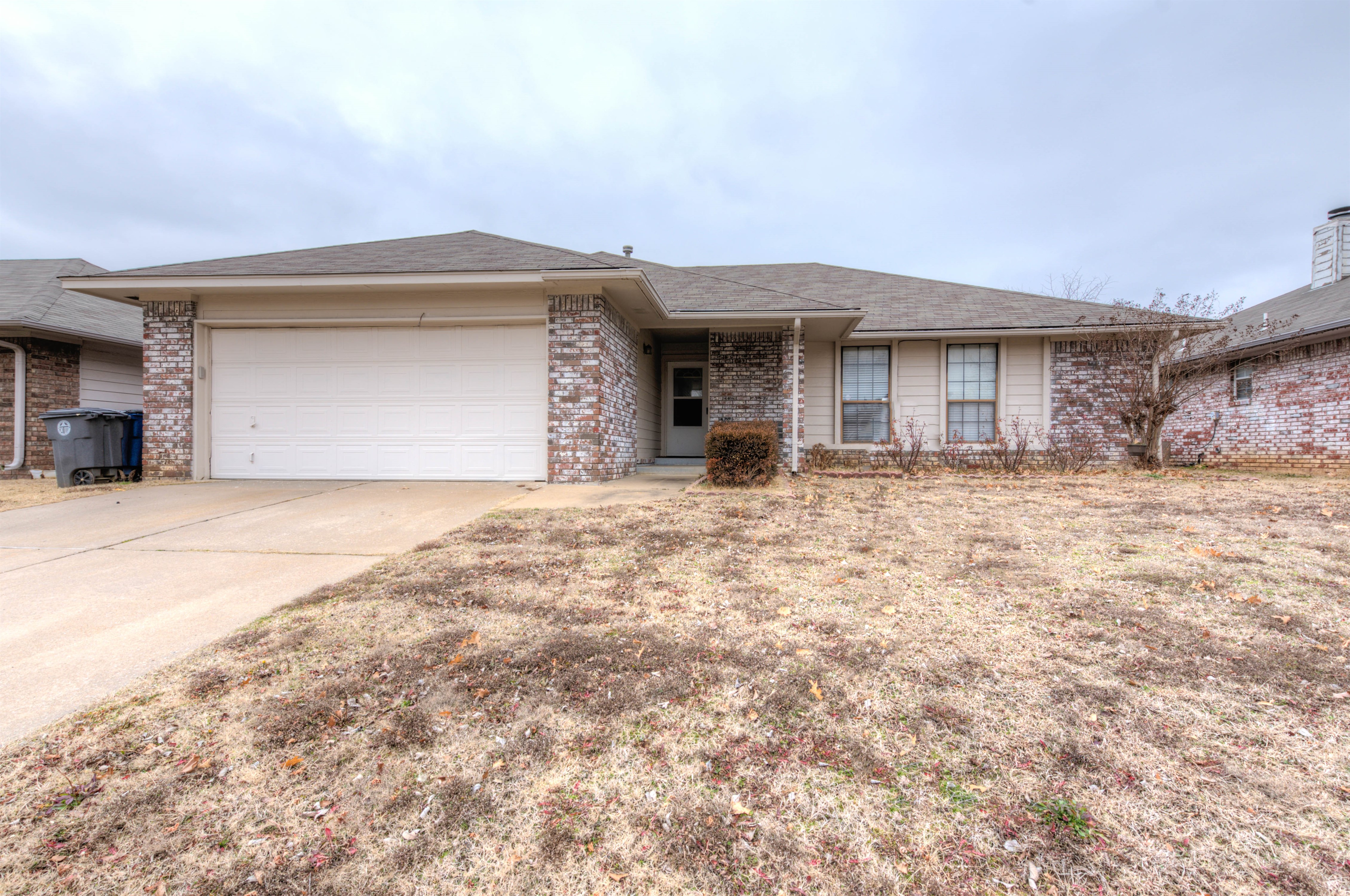 12231 E 28th Street Property Photo 1
