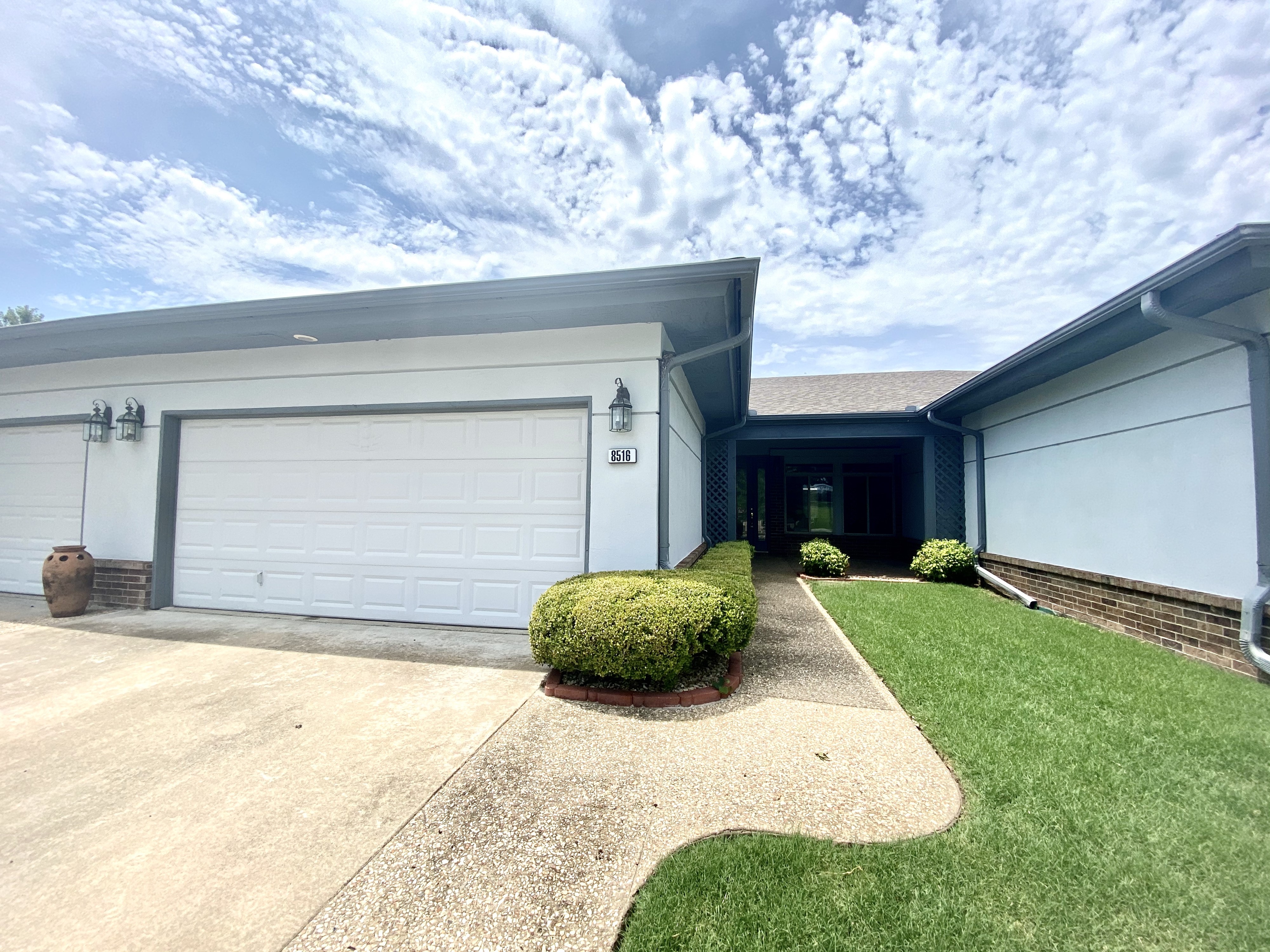8516 Cedar Oaks Drive #b2 Property Photo 1