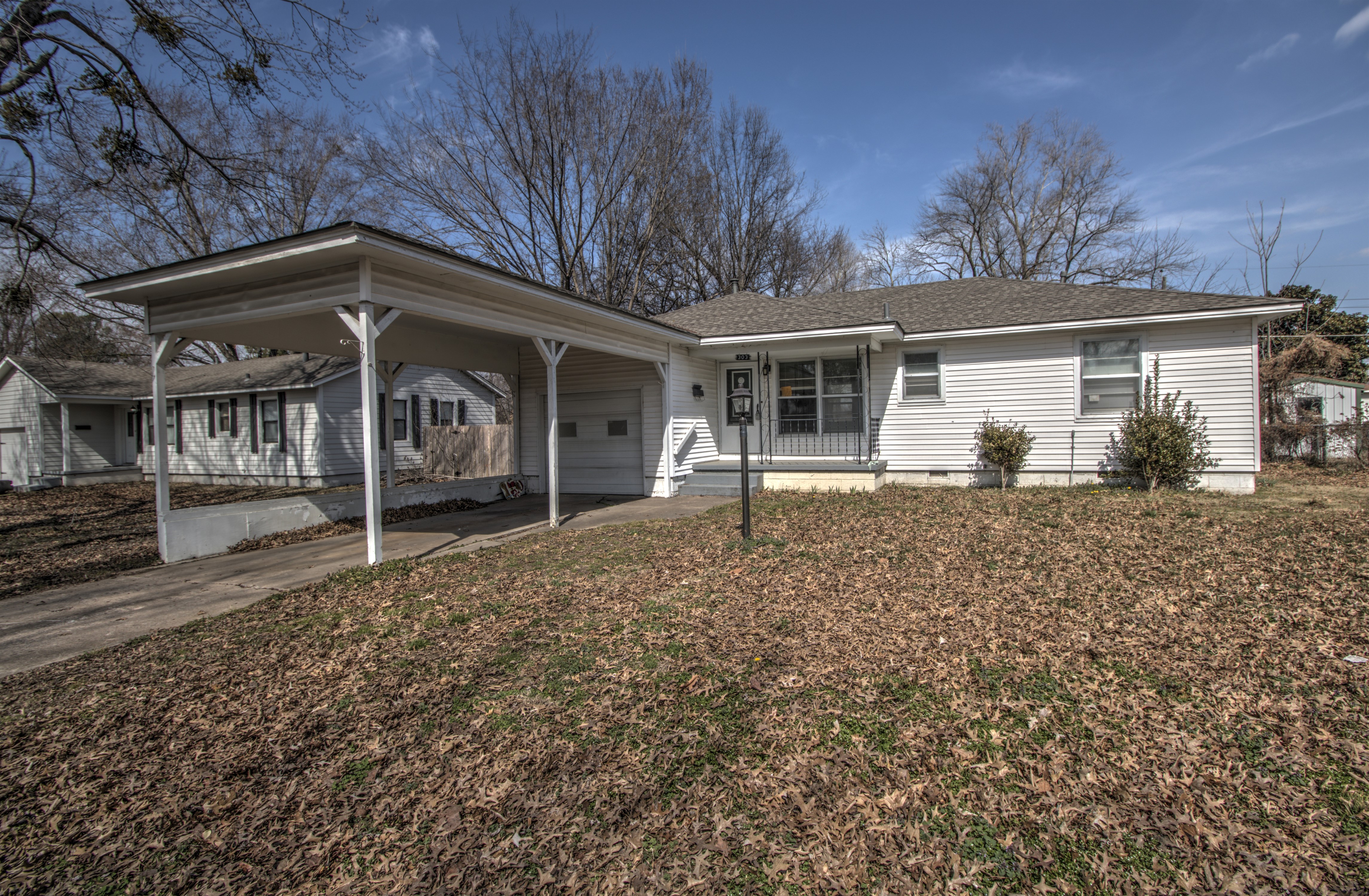 303 10th Street Property Photo 1