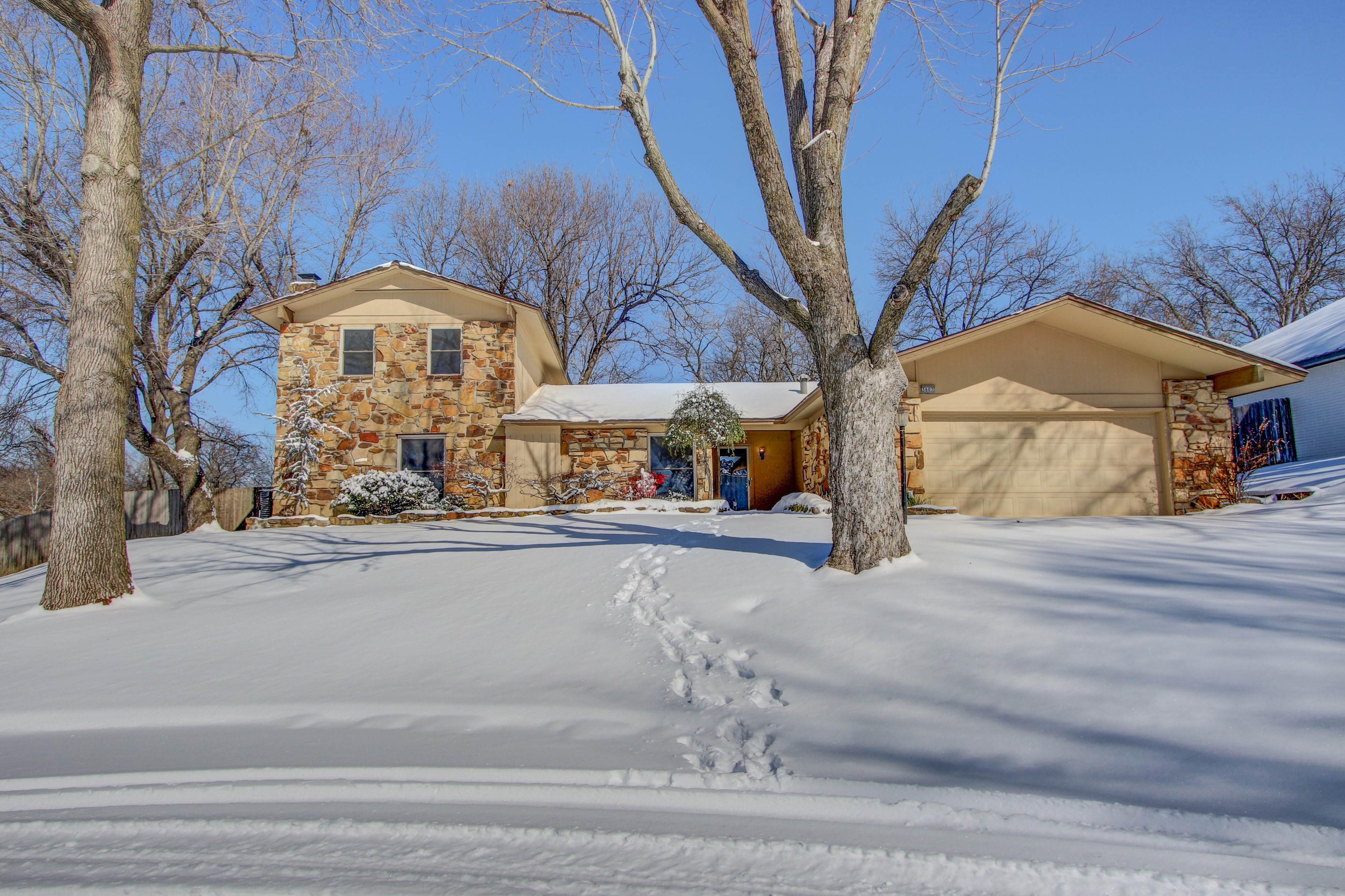3607 E 70th Street Property Photo 1