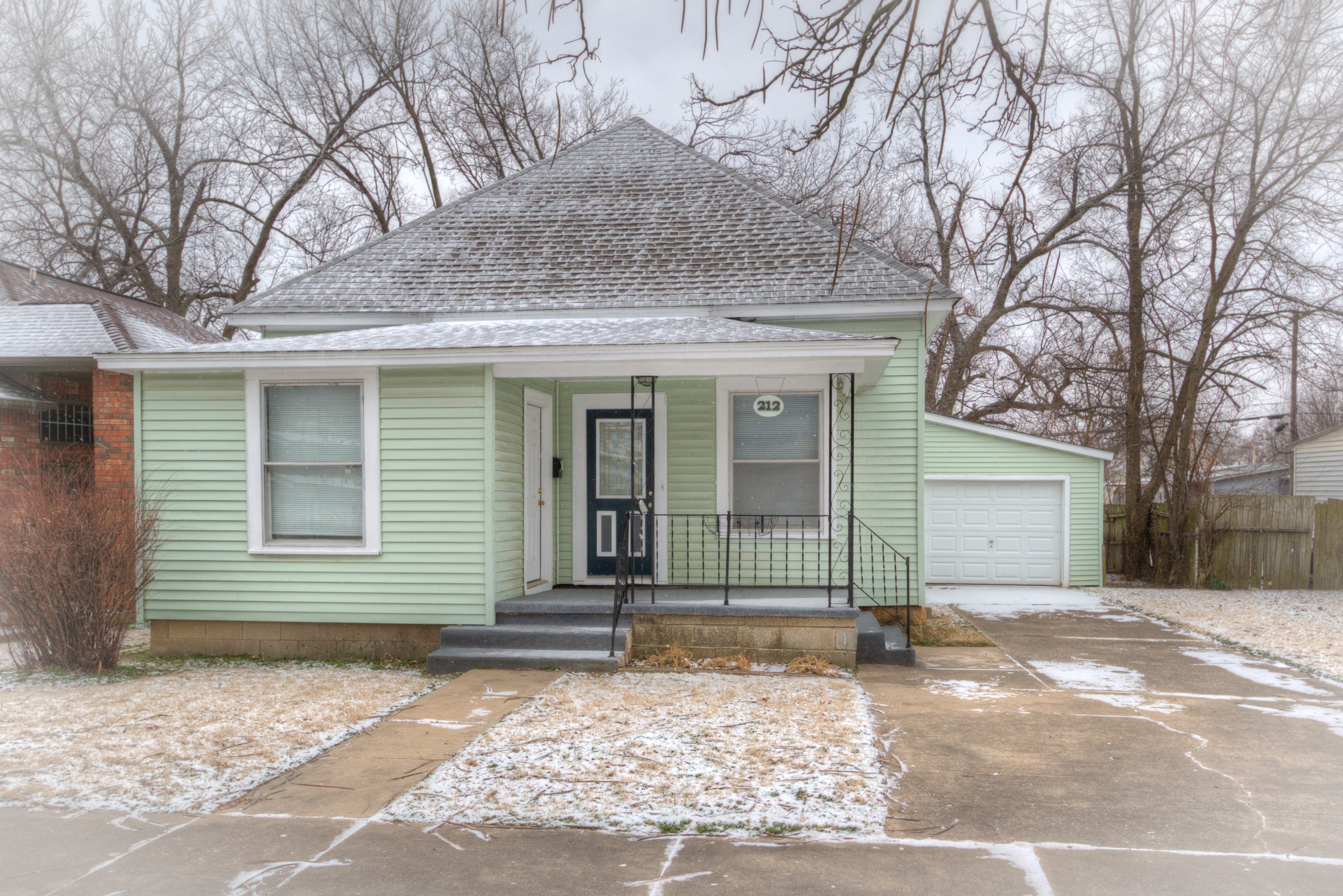 212 W Mckinley Avenue Property Photo 1