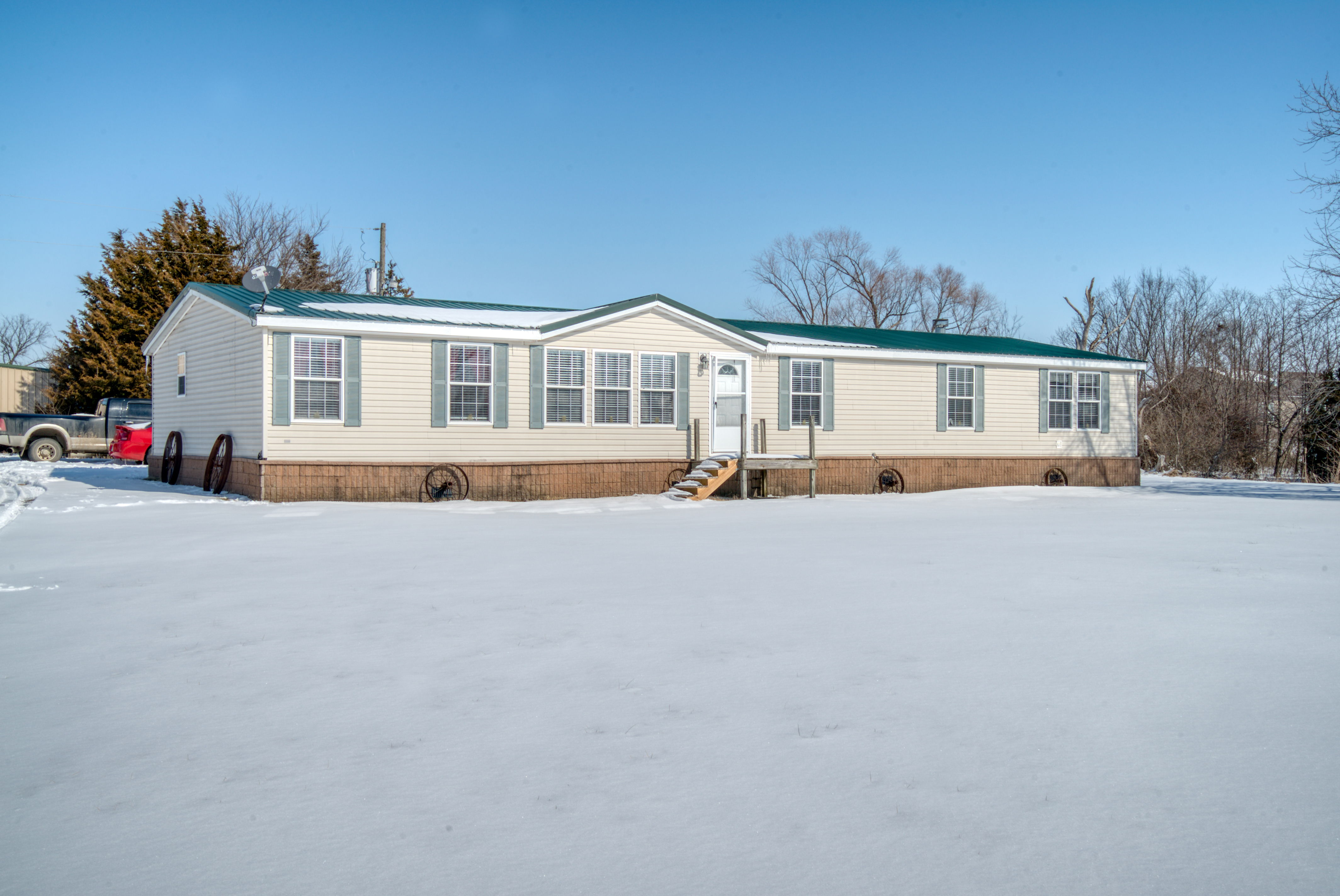399550 State Hwy 10 Property Photo 1