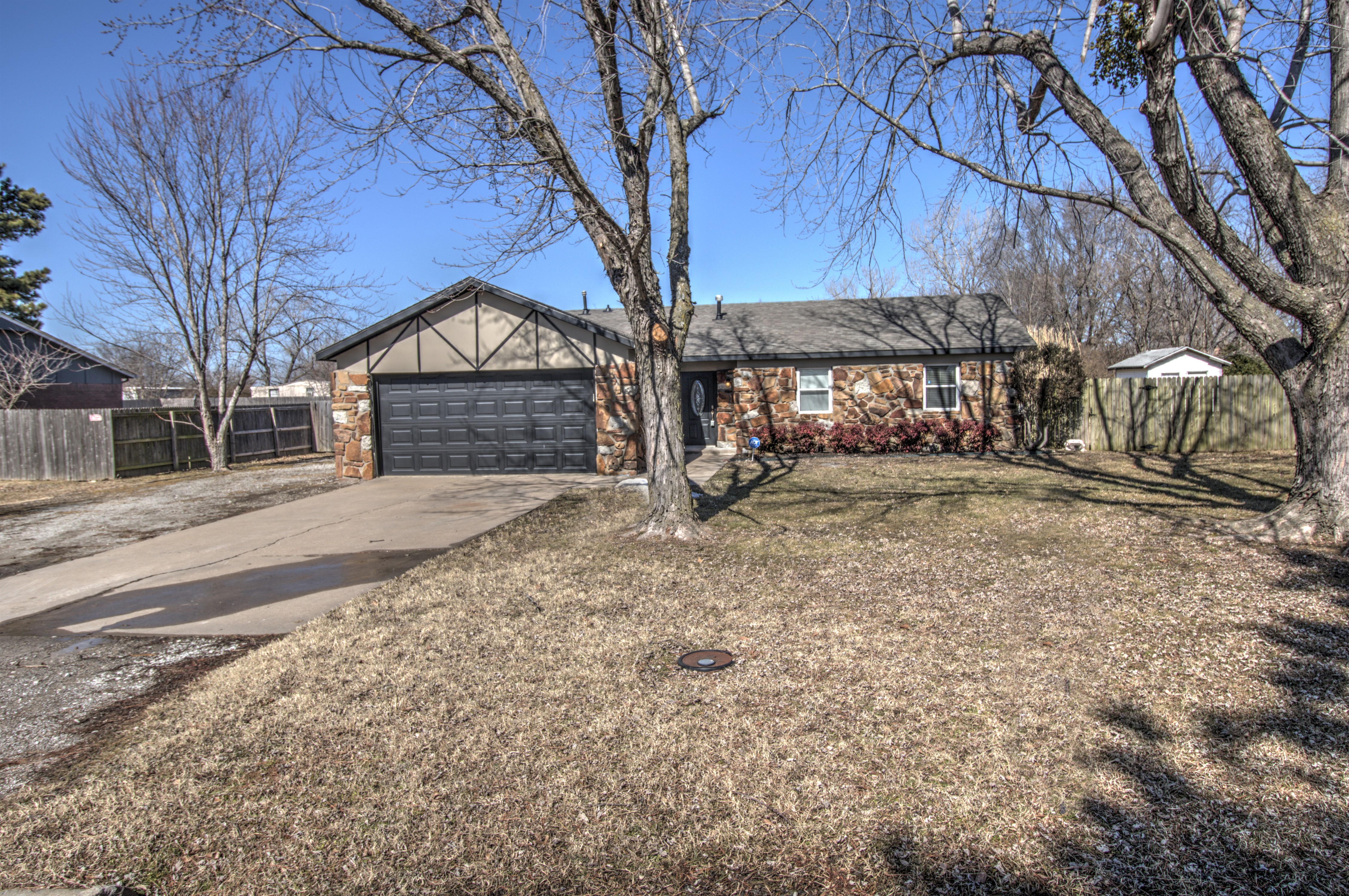 10617 E 113th Street North Property Photo 1