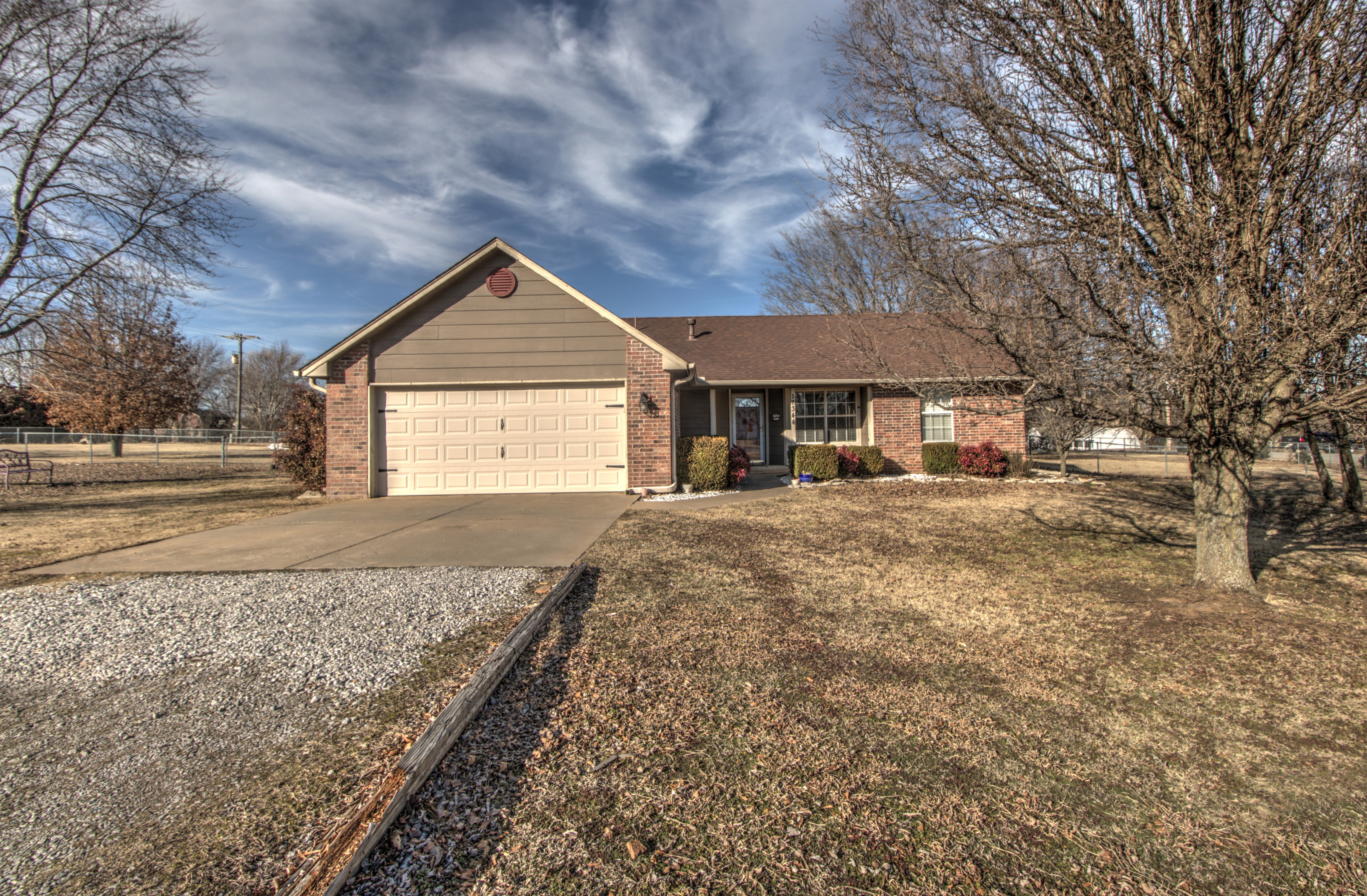 18344 S Cedar Ridge Road Property Photo 1