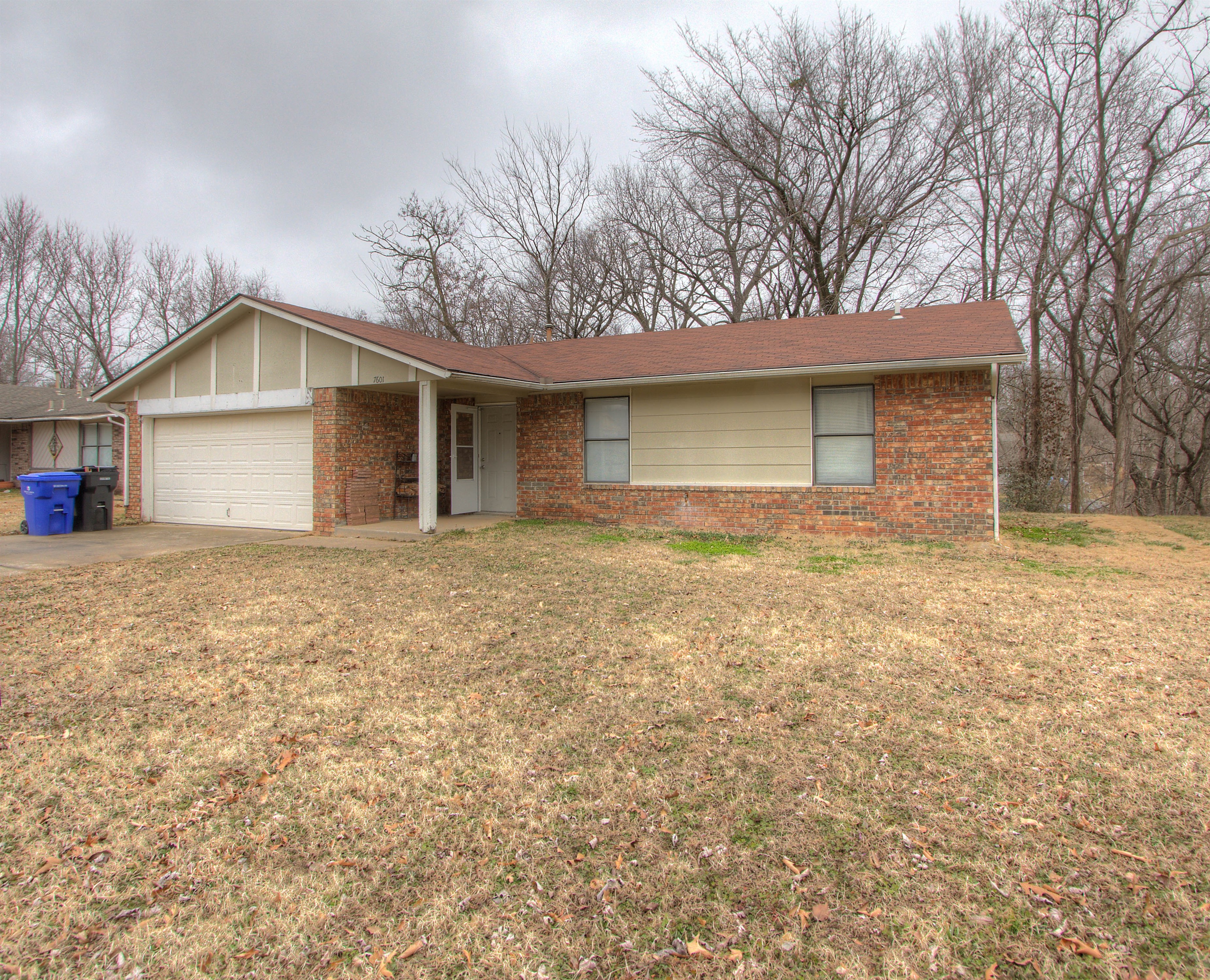 7601 S Juniper Place Property Photo 1
