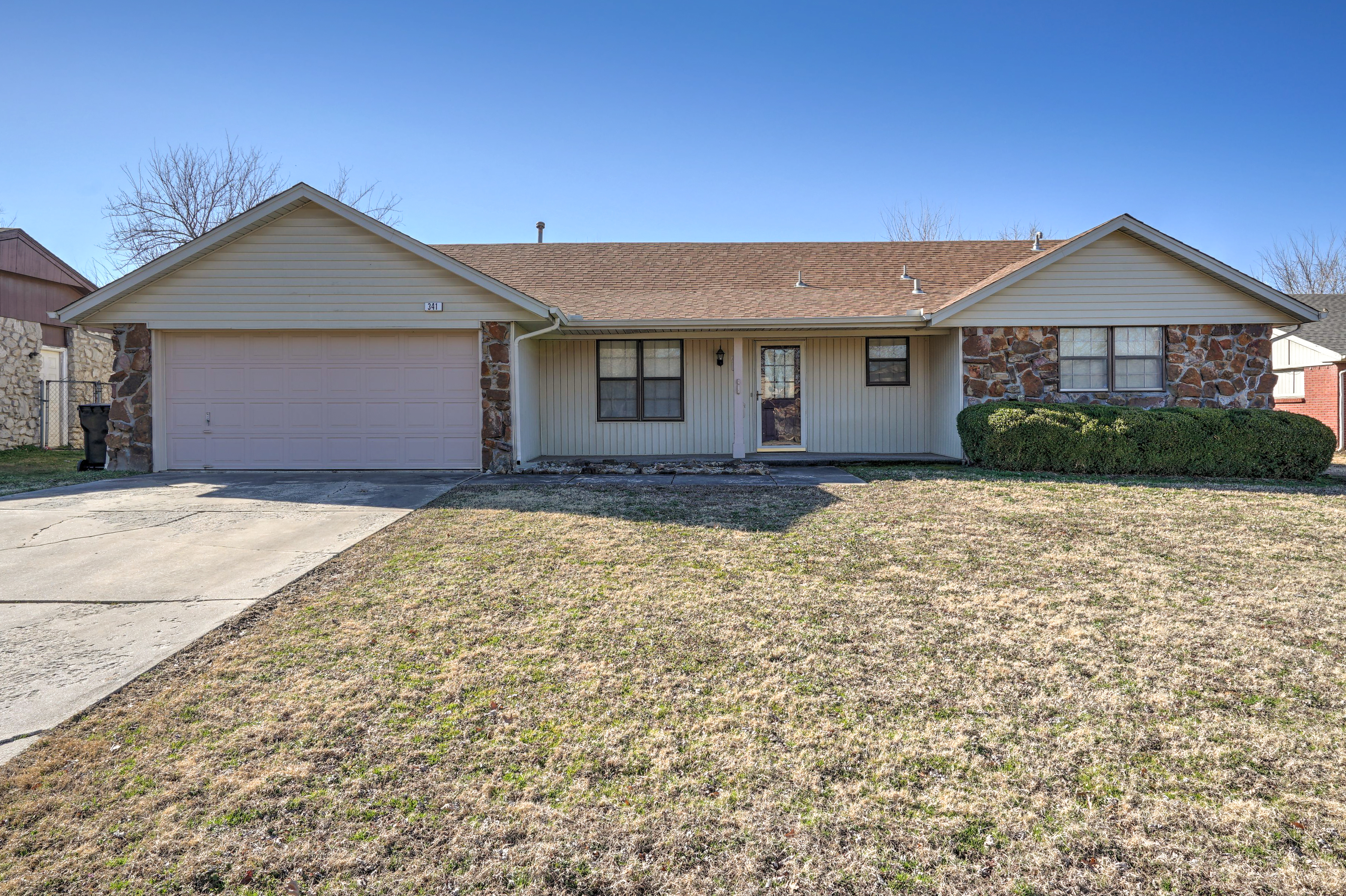 341 W Waco Place Property Photo 1