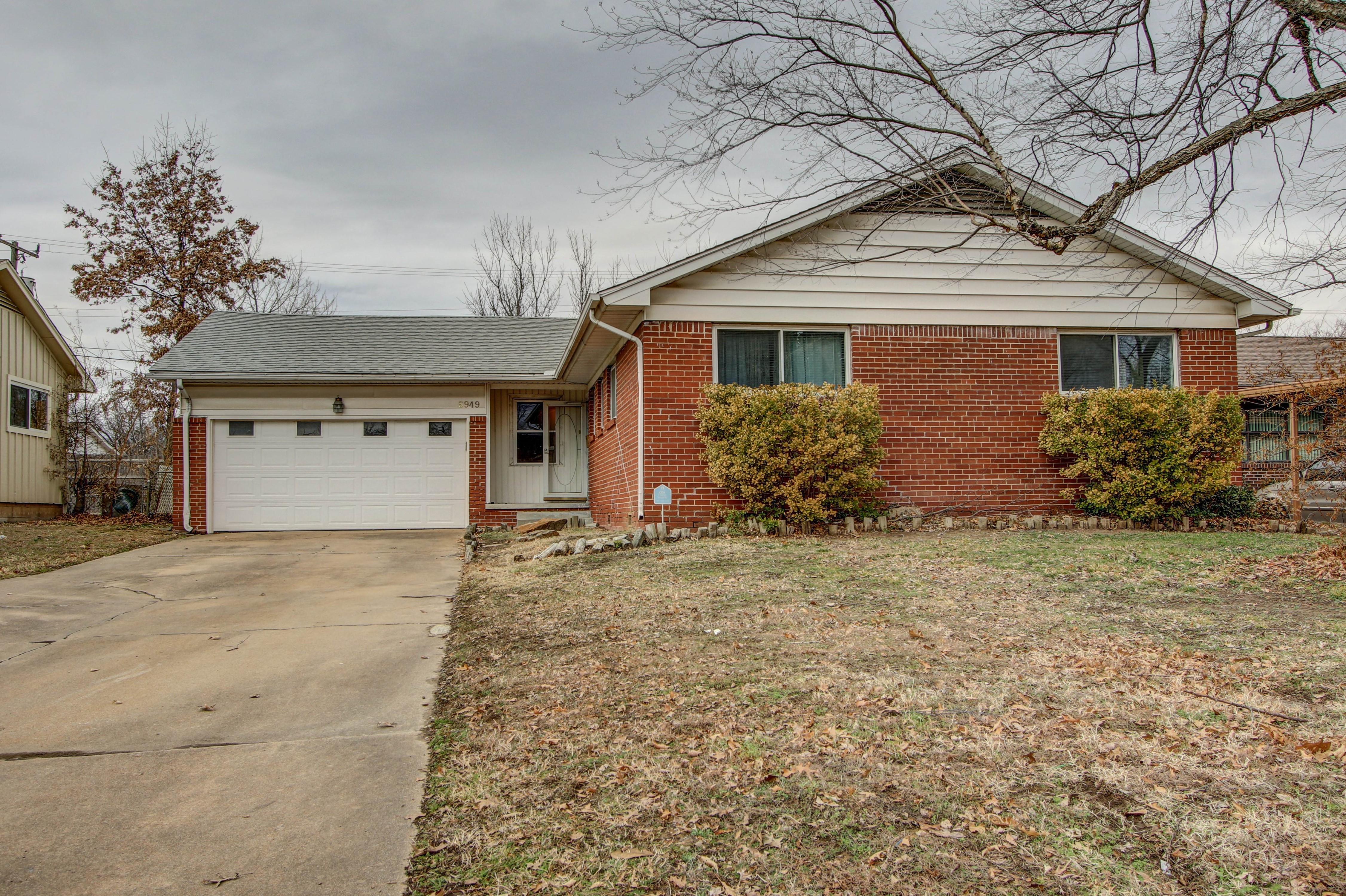 5949 E 24th Place Property Photo 1