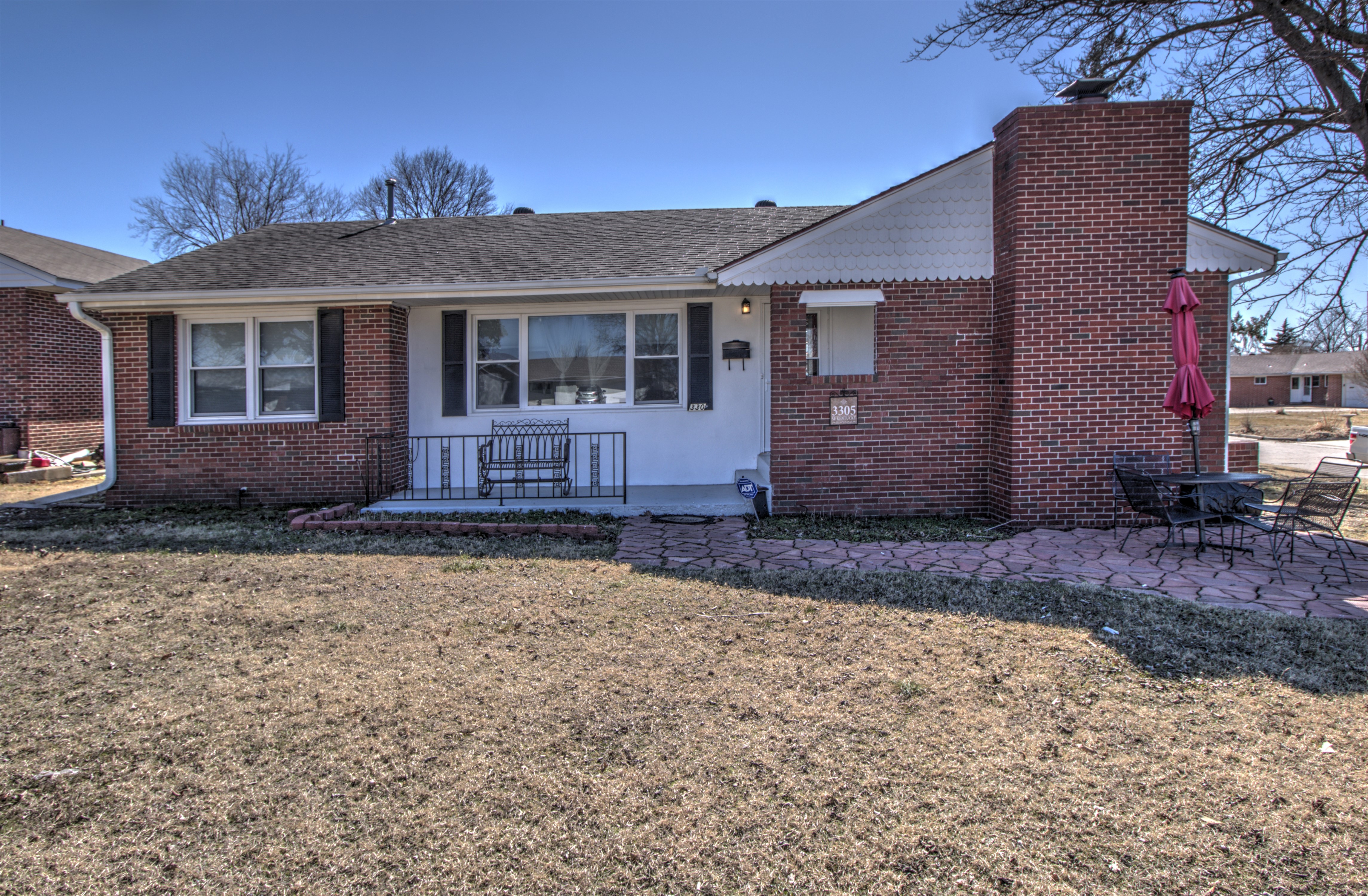 3305 Se Kentucky Street Property Photo 1