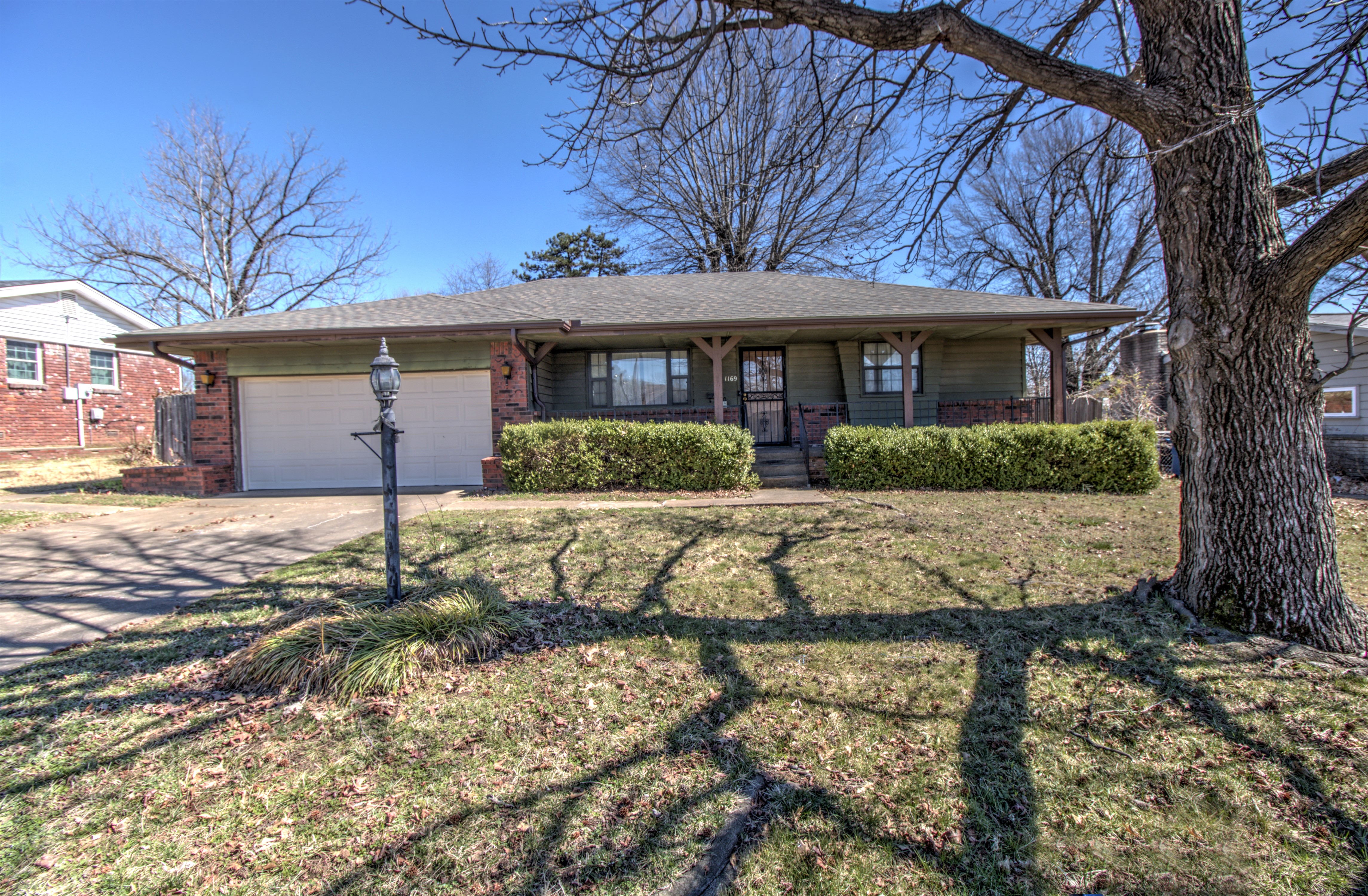 1169 N Union Place Property Photo 1