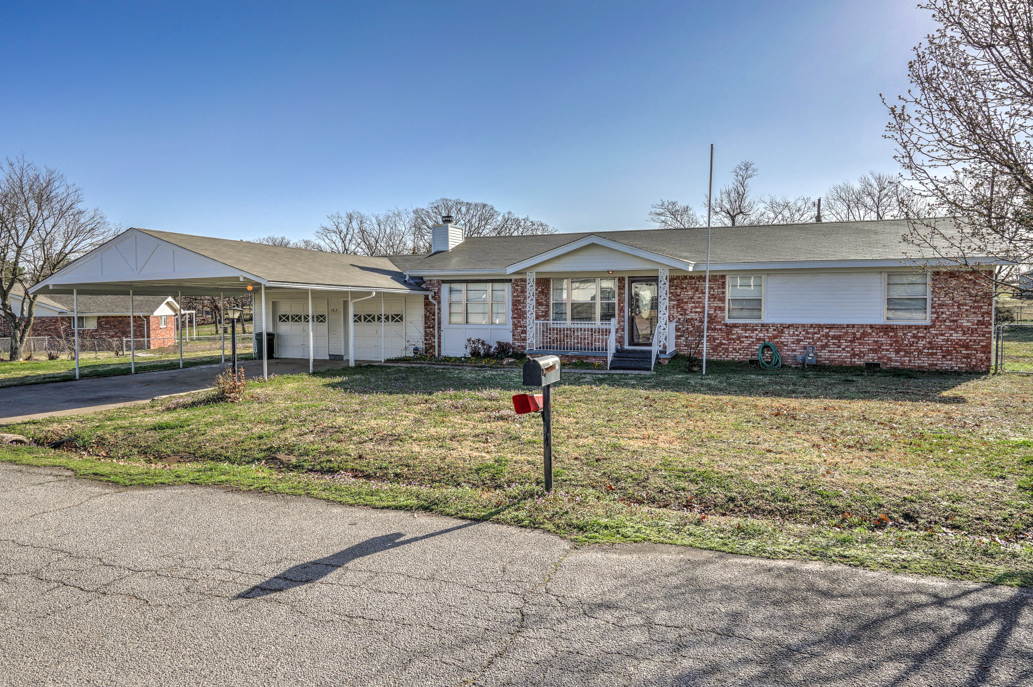 103 Westland Drive Property Photo 1