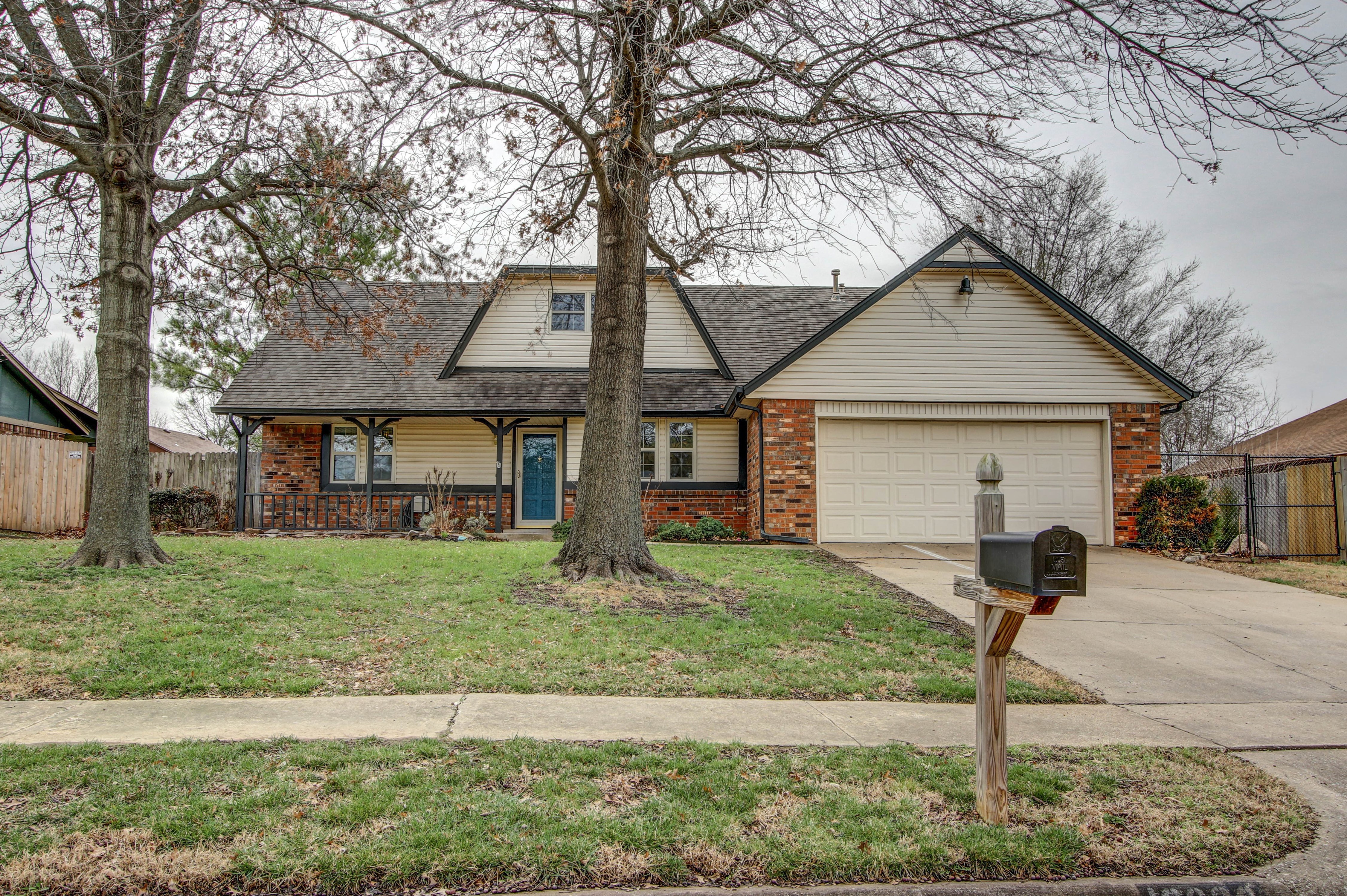 10806 E 98th Street Property Photo 1
